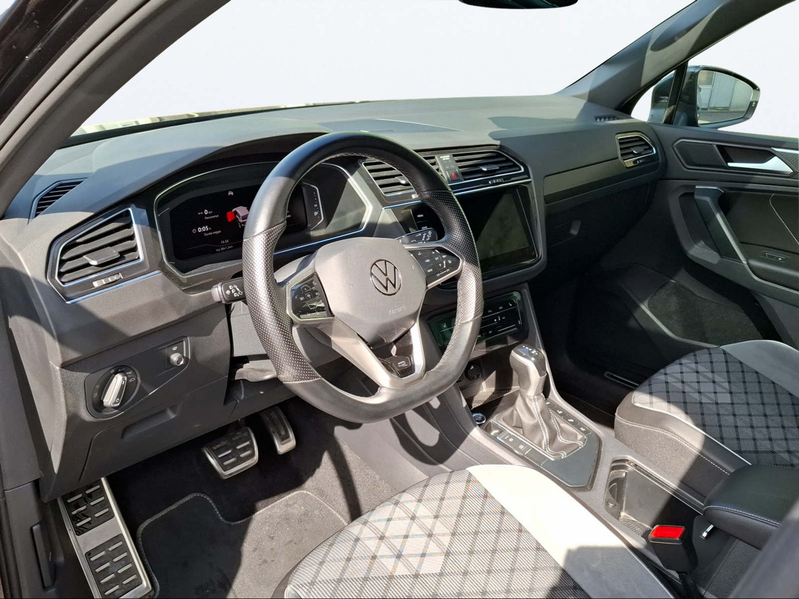 VW Tiguan 1.4TSI PHEV R-Line DSG-image-10