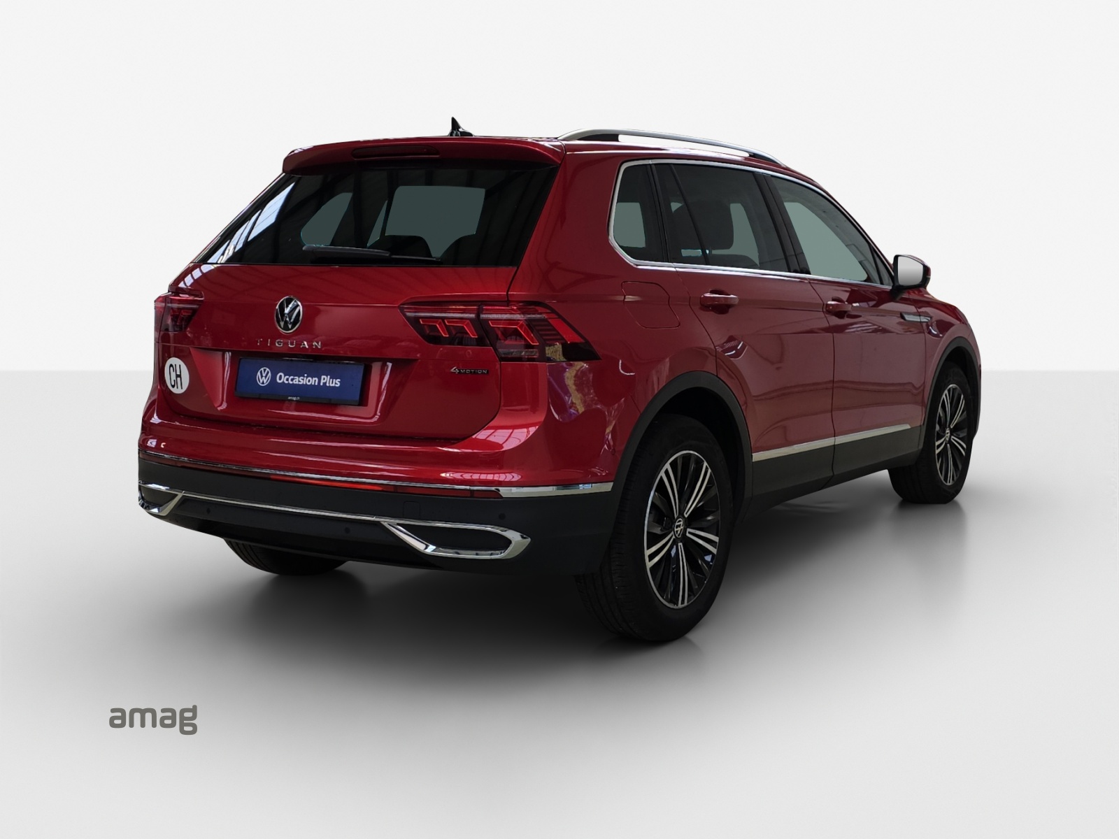 VW Tiguan 2.0TSI Elegance 4Motion DSG-image-4