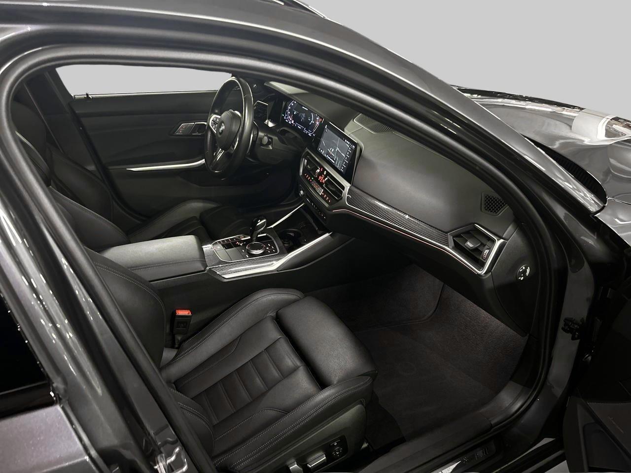 BMW M340d xDrive Touring-image-12