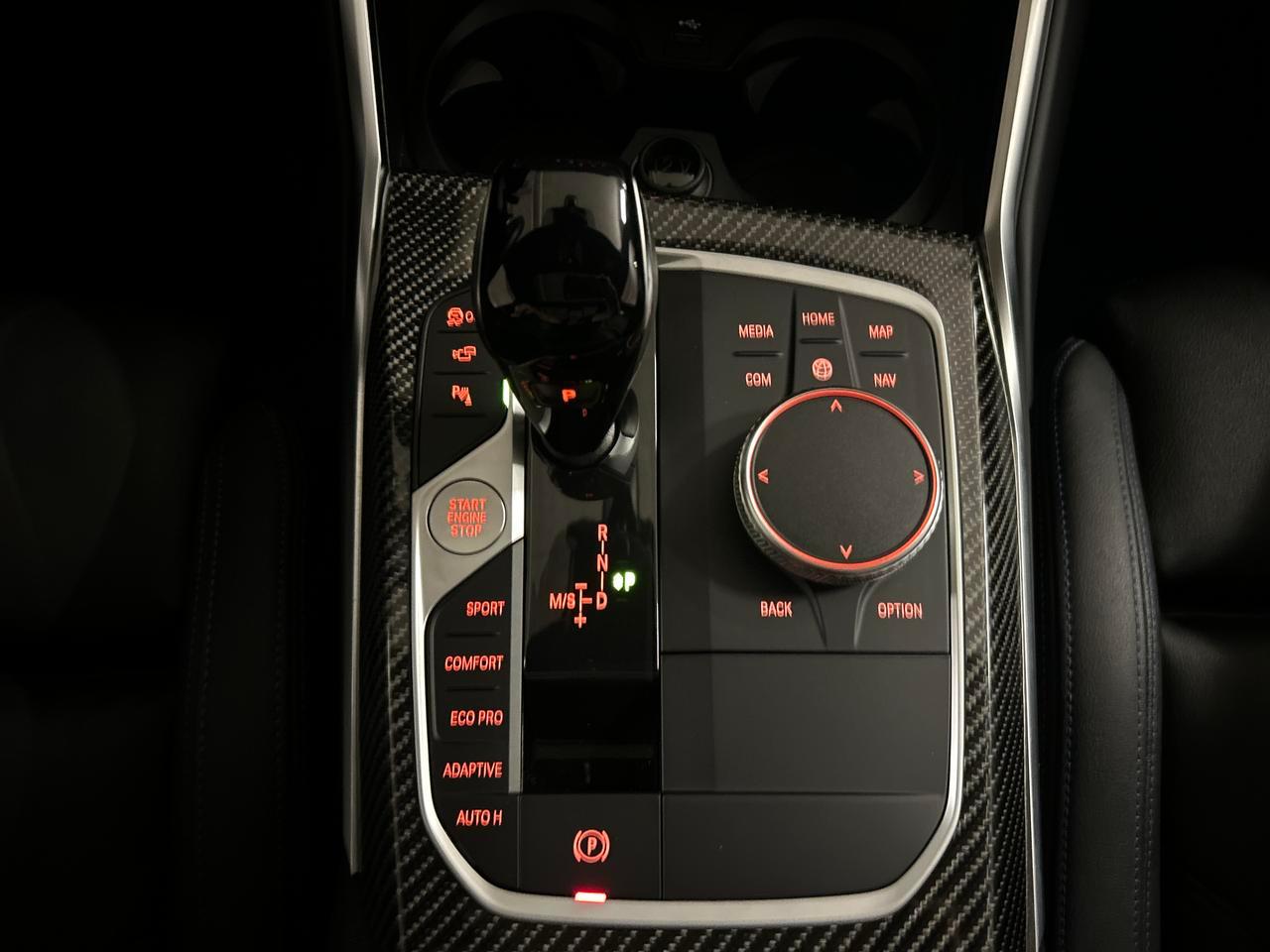 BMW M340d xDrive Touring-image-24
