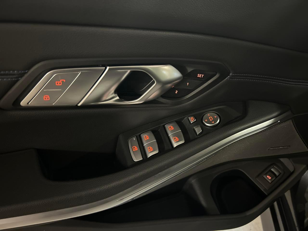 BMW M340d xDrive Touring-image-16
