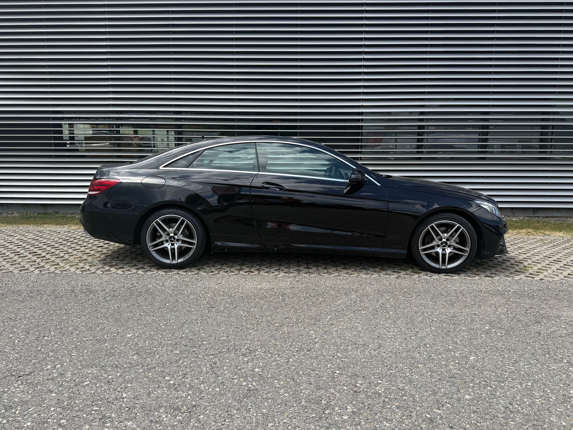 MERCEDES-BENZ E 350 d Sport Edition 9G-Tronic AMG-image-2
