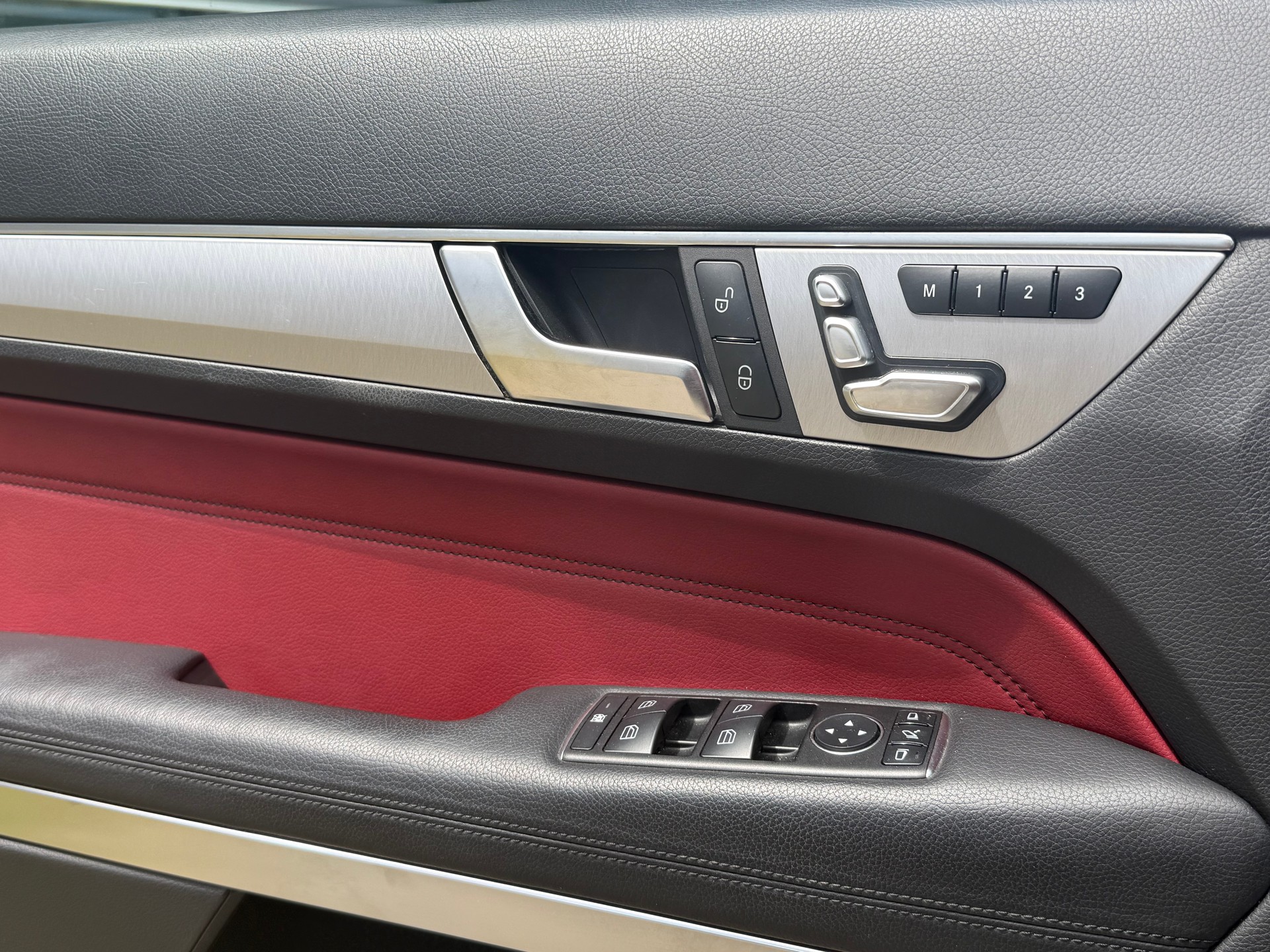 MERCEDES-BENZ E 350 d Sport Edition 9G-Tronic AMG-image-4