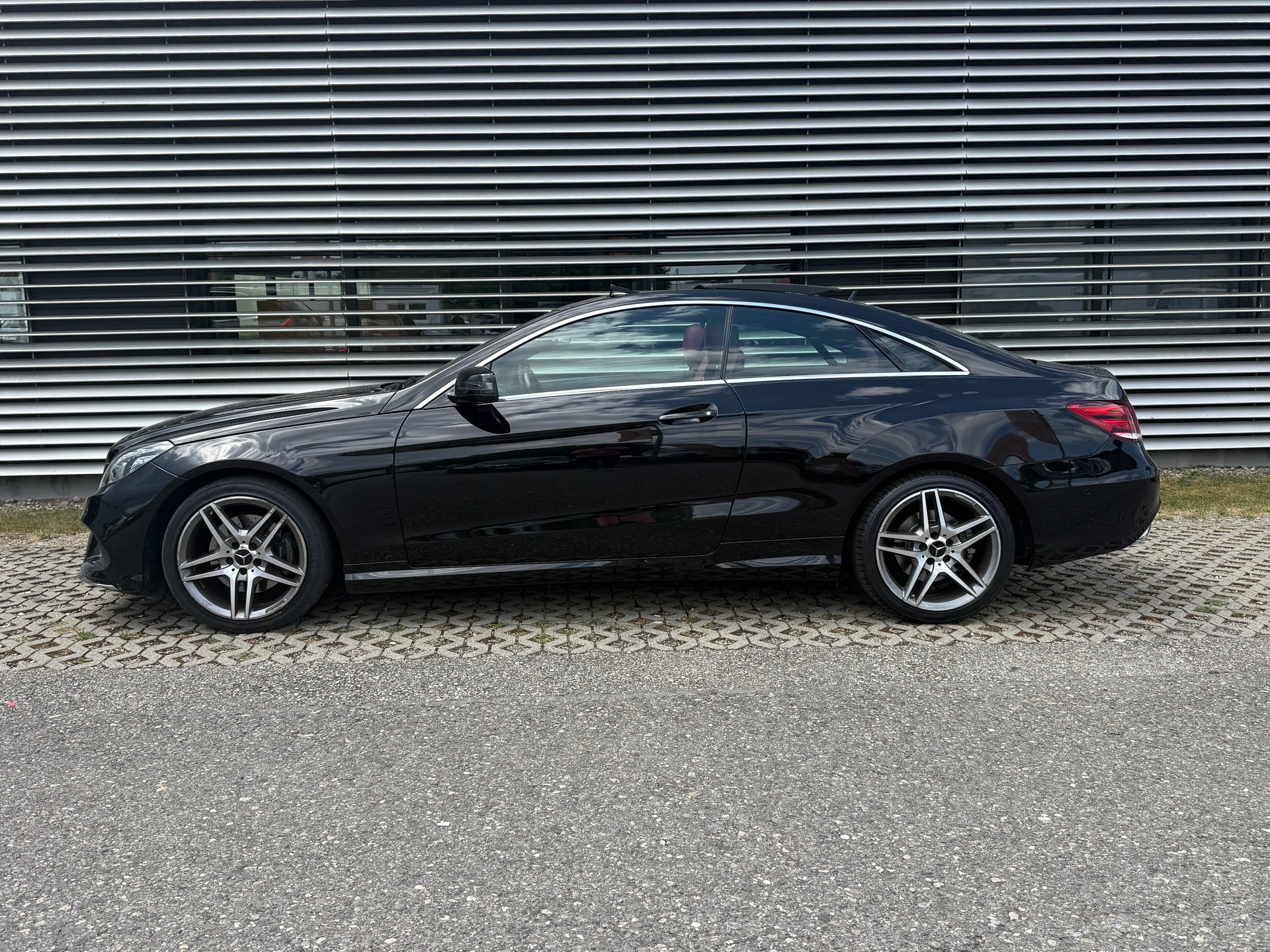 MERCEDES-BENZ E 350 d Sport Edition 9G-Tronic AMG-image-9