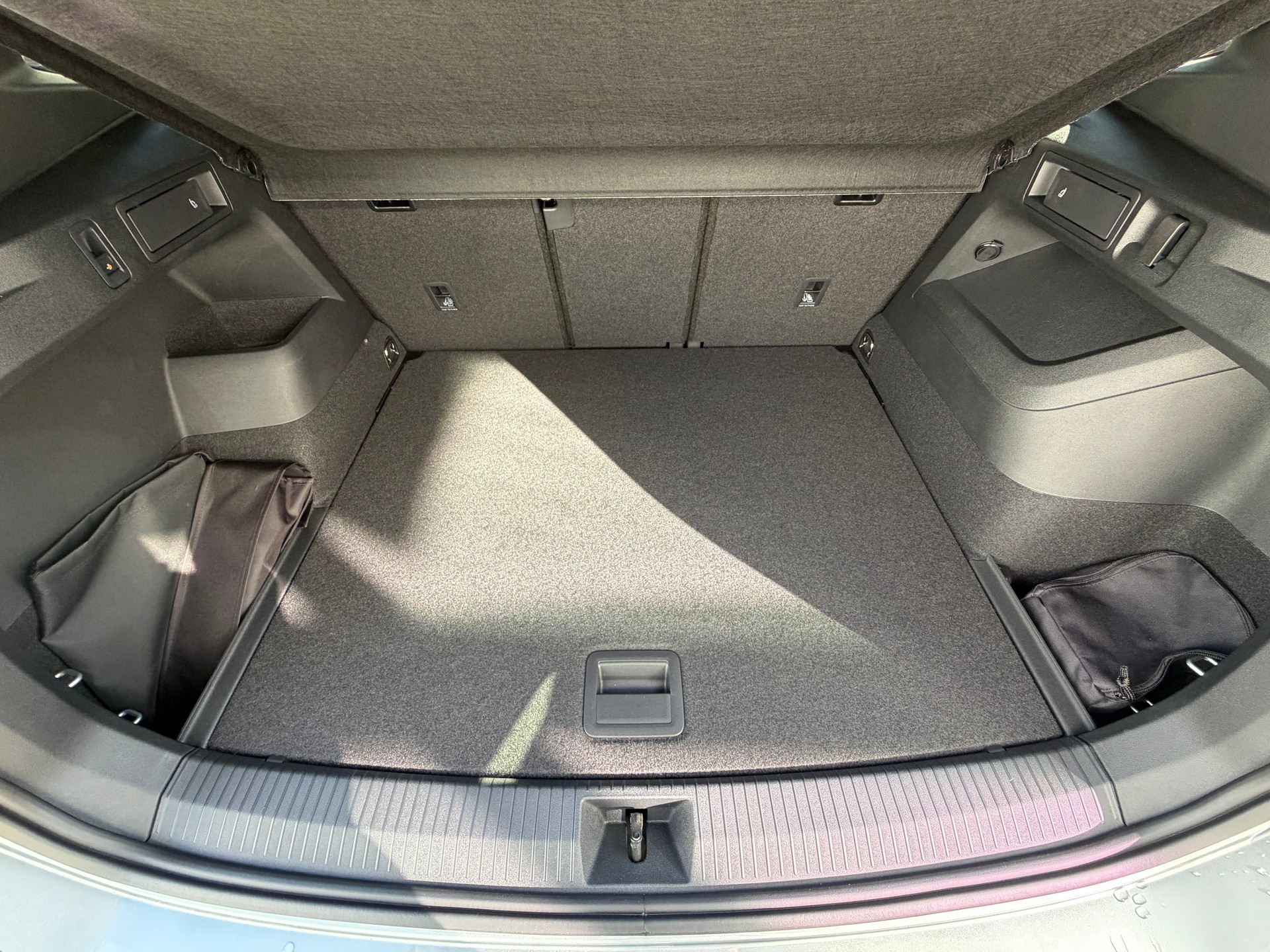 VW Tiguan 2.0 TSI DSG R-Line 4Motion-image-25