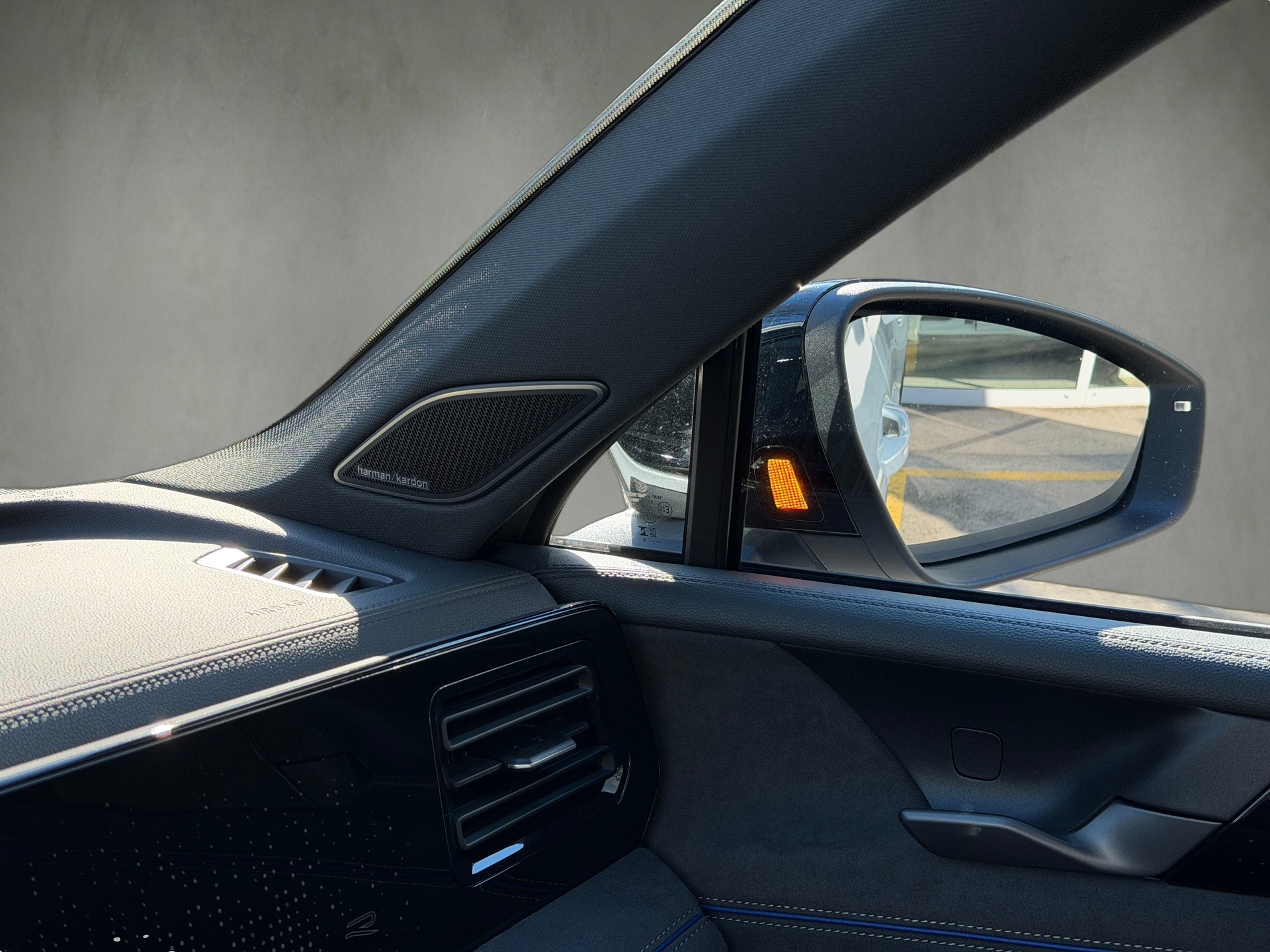 VW Tiguan 2.0 TSI DSG R-Line 4Motion-image-23