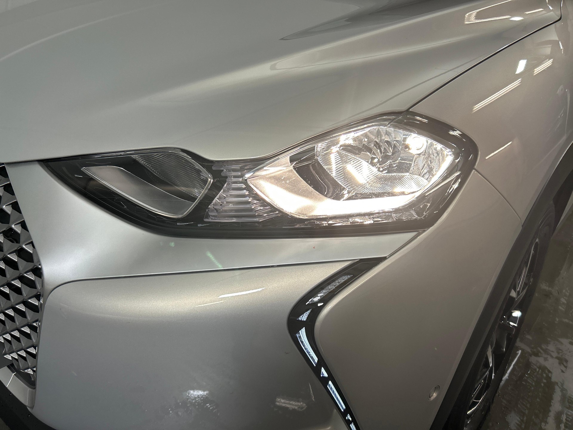 DS AUTOMOBILES 3 Crossback E-Tense So Chic-image-17