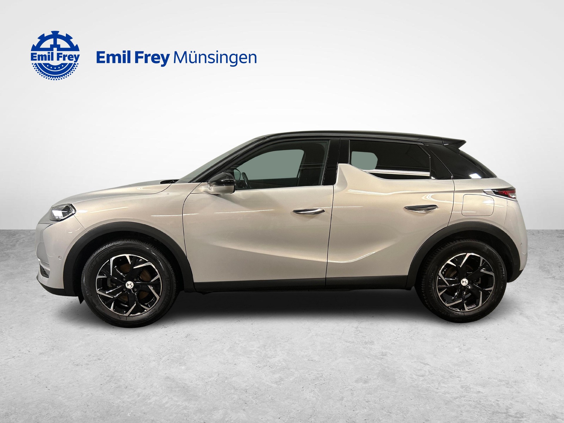 DS AUTOMOBILES 3 Crossback E-Tense So Chic-image-4