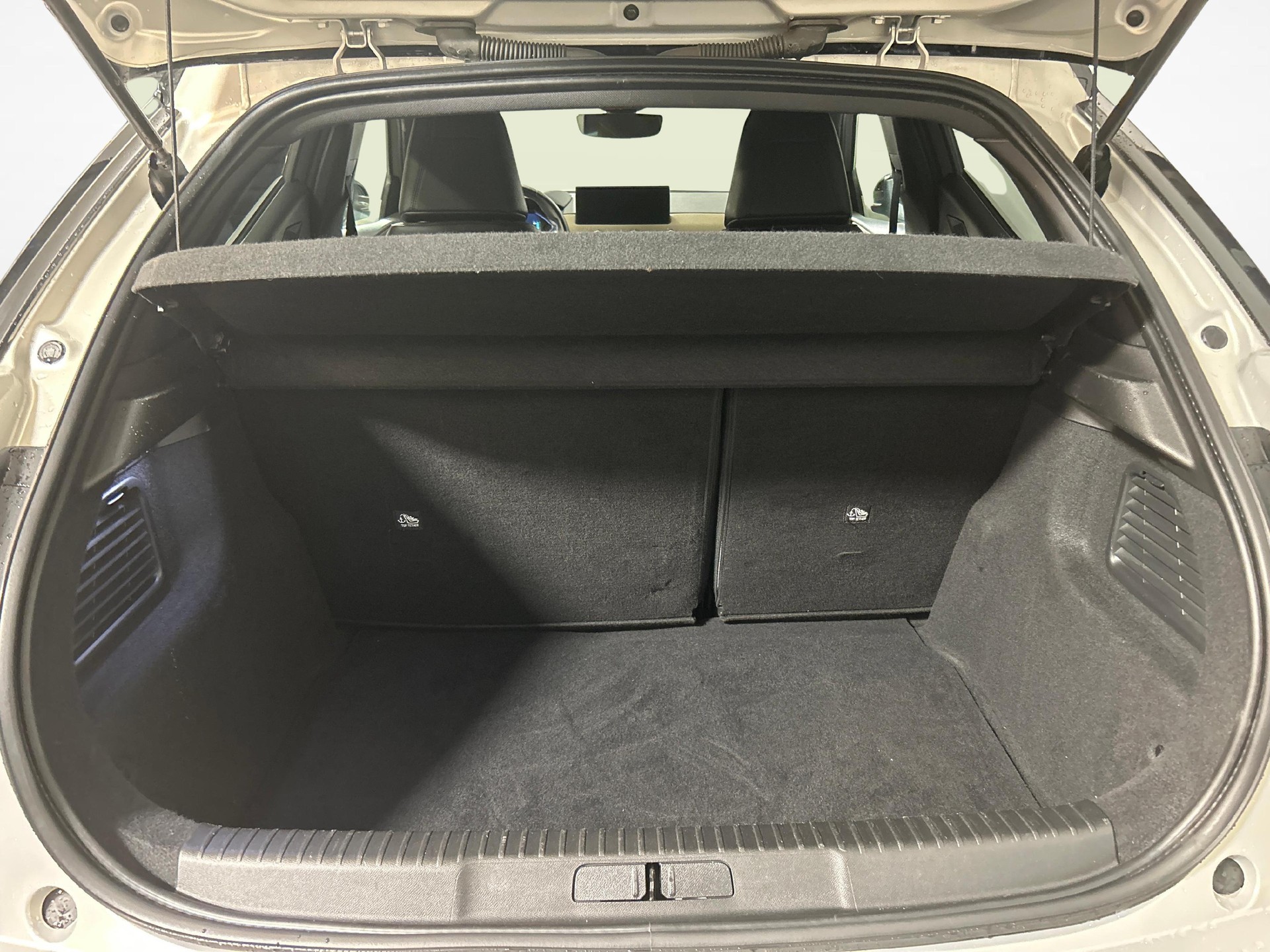DS AUTOMOBILES 3 Crossback E-Tense So Chic-image-11