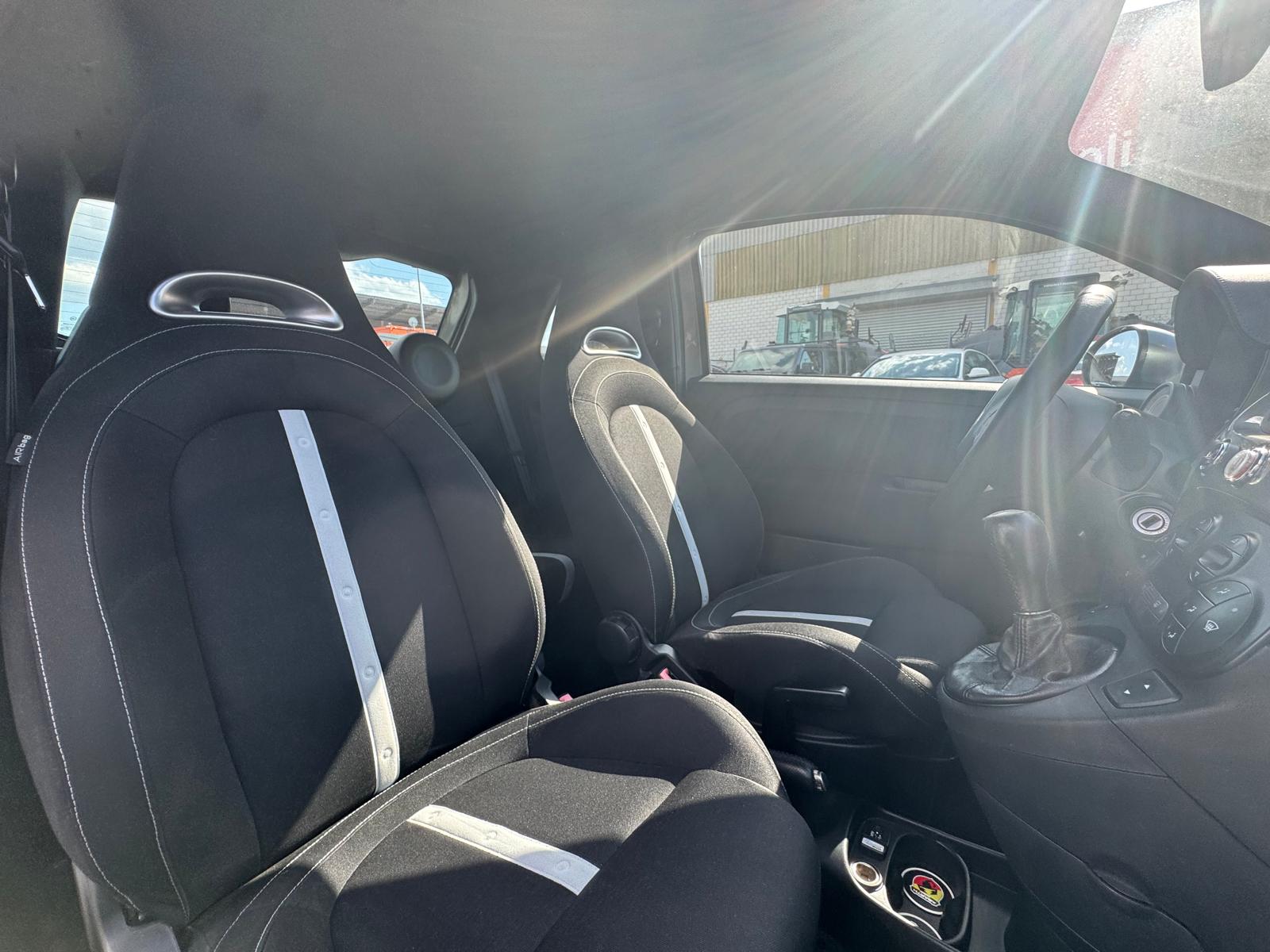FIAT 500 1.4 16V Turbo Abarth-image-8