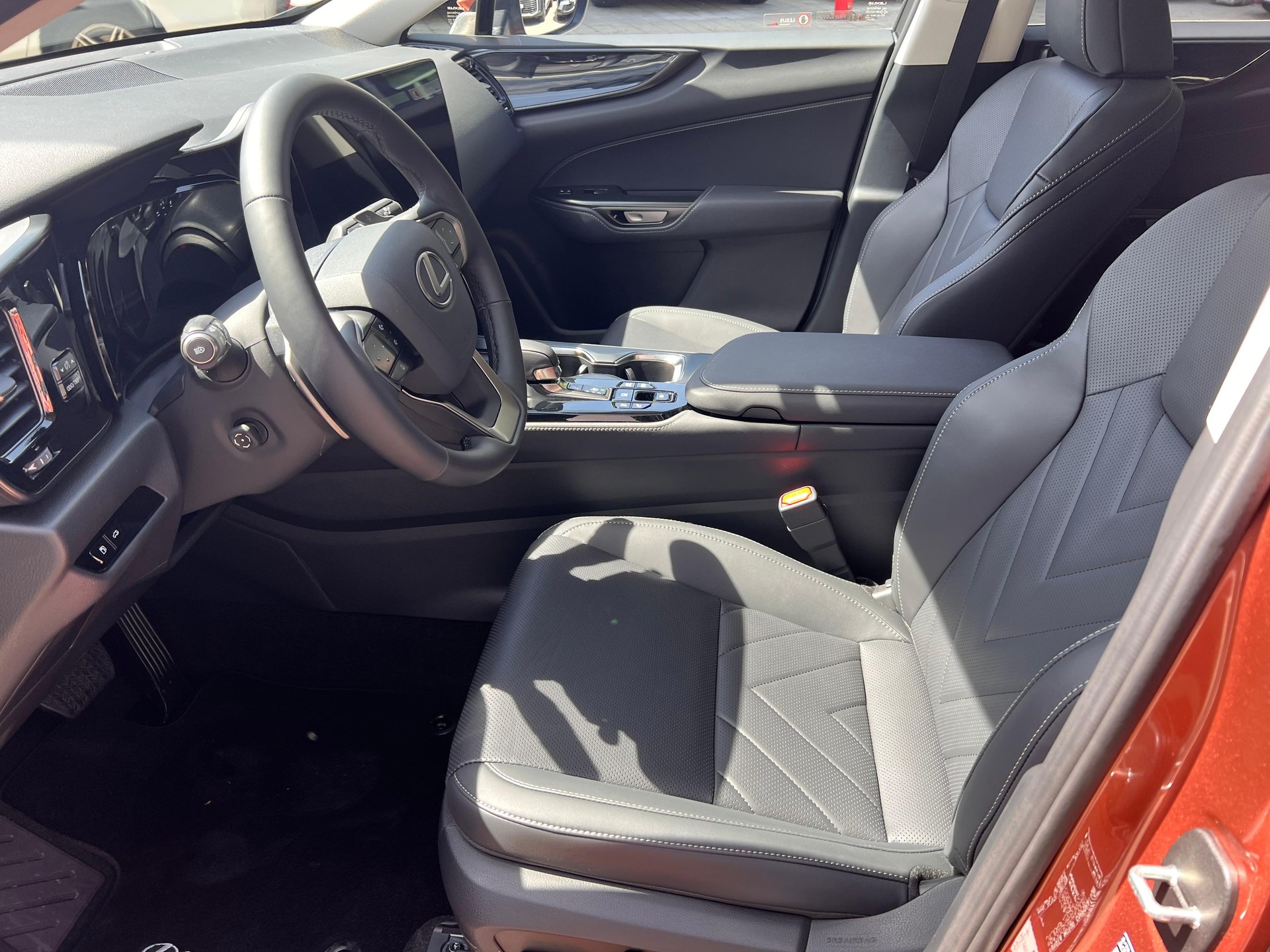 LEXUS NX 450h+ Excellence-image-8
