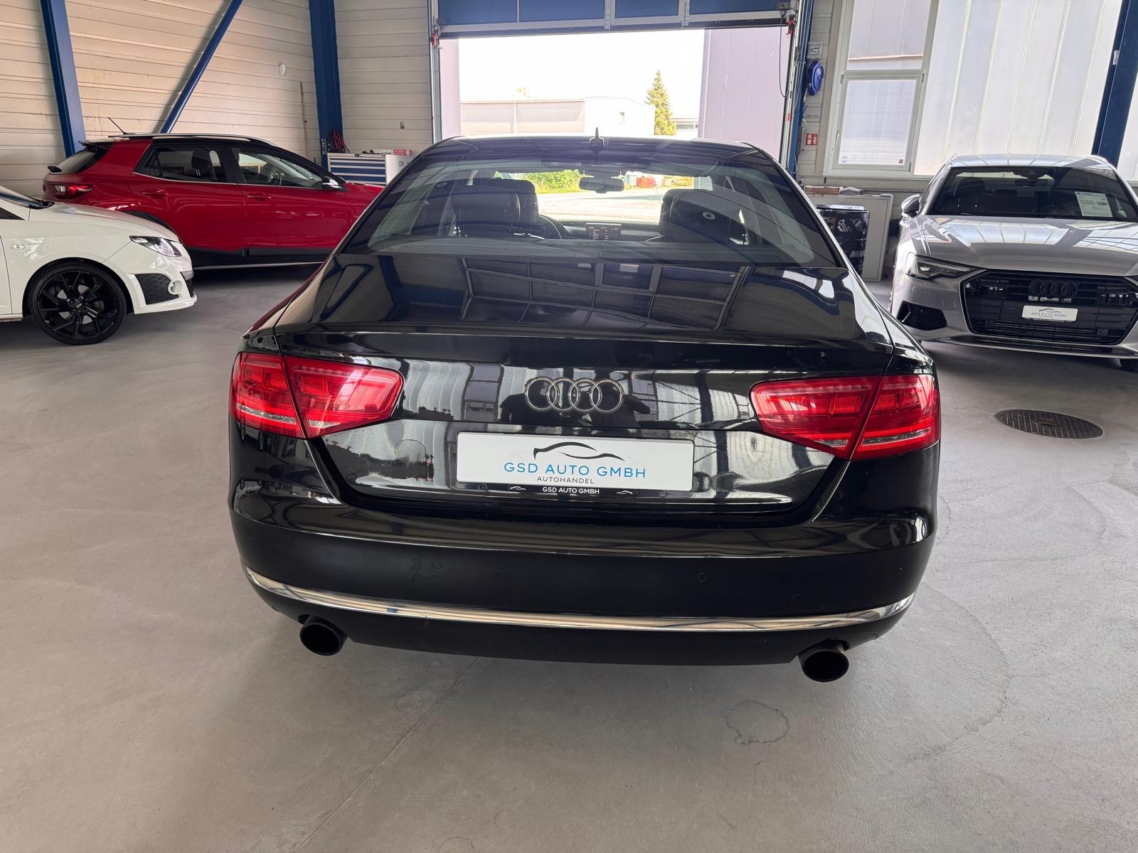 AUDI A8 4.2 FSI quattro**S-Sportsitze,Panodach,Tempomat ACC,Rückfahrtkamera**-image-3
