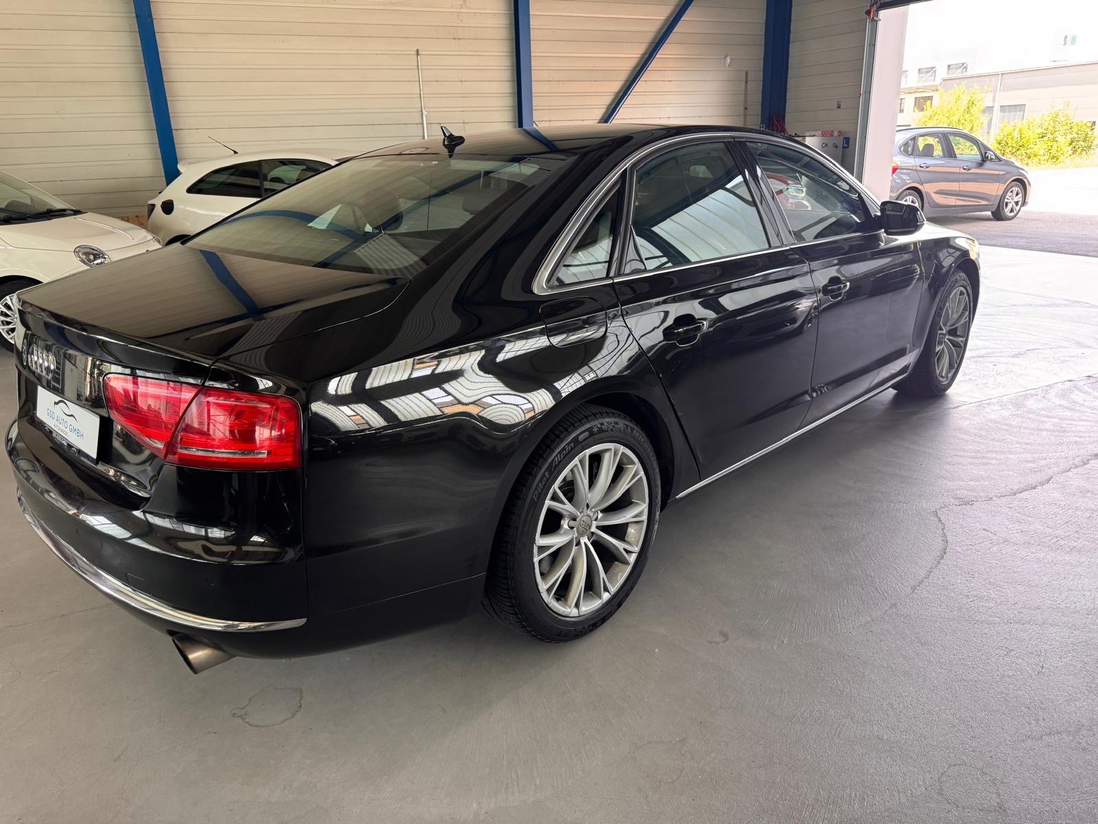 AUDI A8 4.2 FSI quattro**S-Sportsitze,Panodach,Tempomat ACC,Rückfahrtkamera**-image-4
