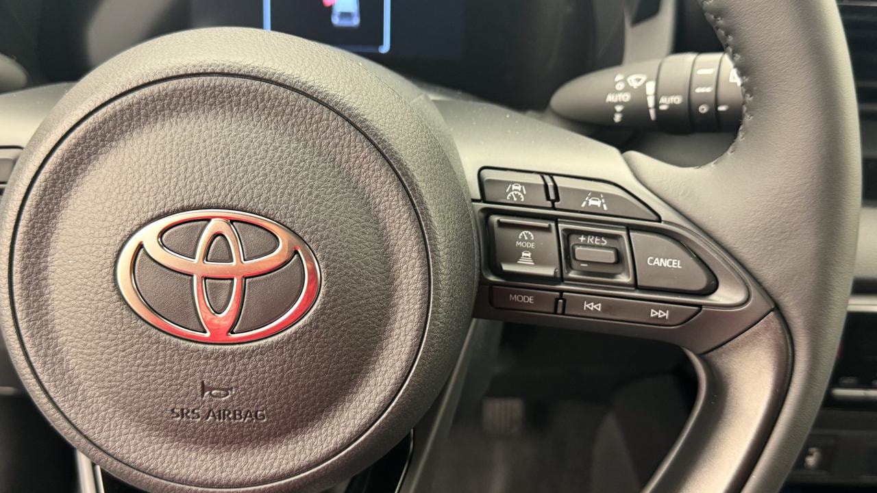 TOYOTA Yaris 1.5 Sport e-CVT-image-9