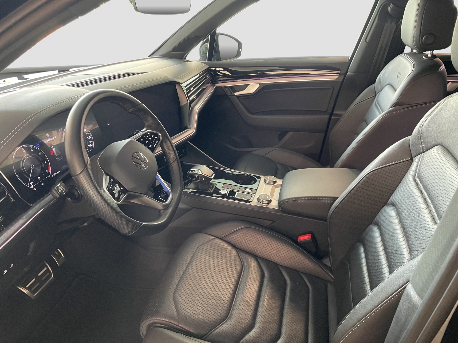VW Touareg 3.0 TSI eHybrid R Tiptronic-image-7