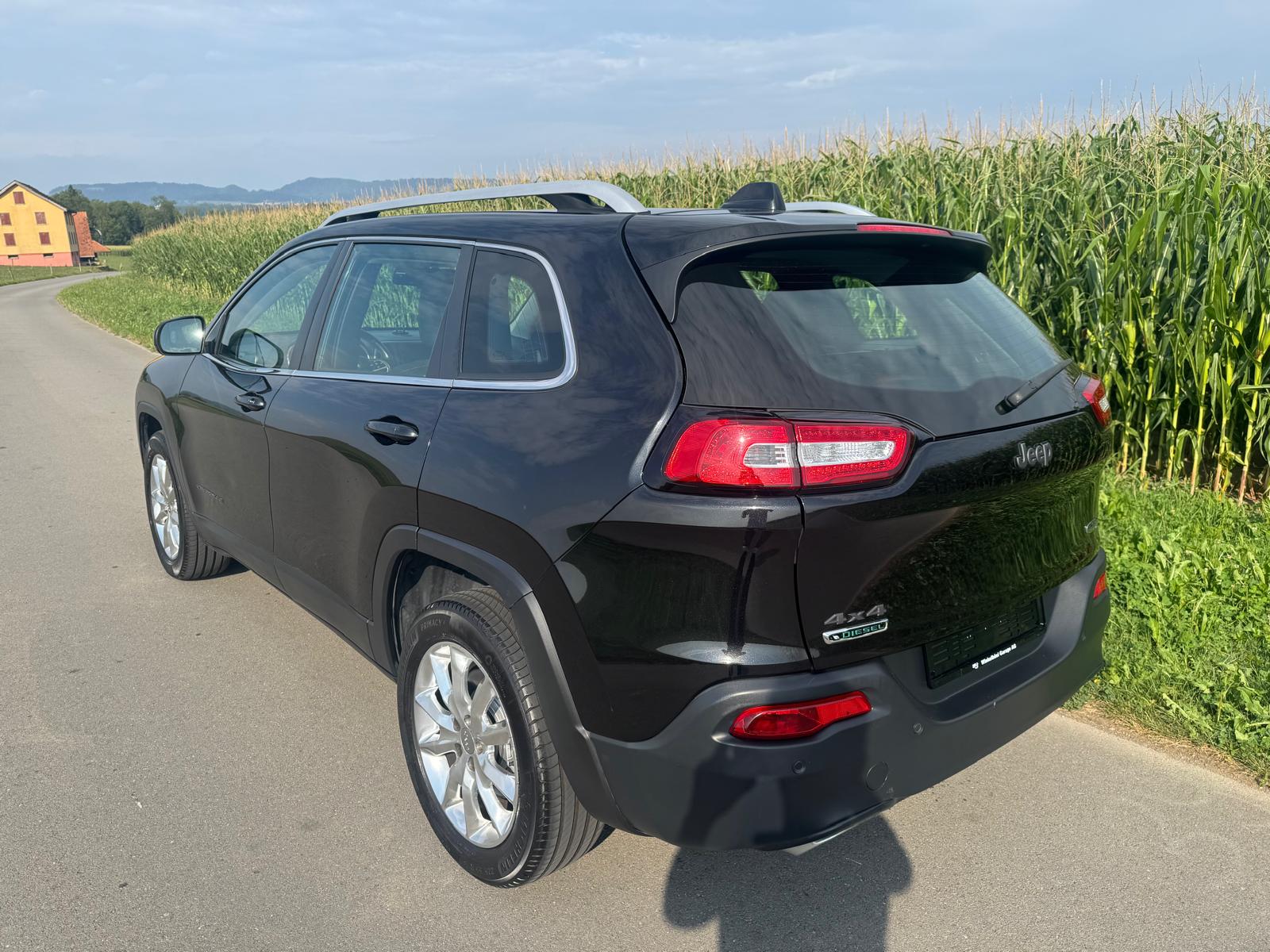 JEEP Cherokee 2.2TD Longitude Sw- Black Ed. AWD 9ATX-image-2