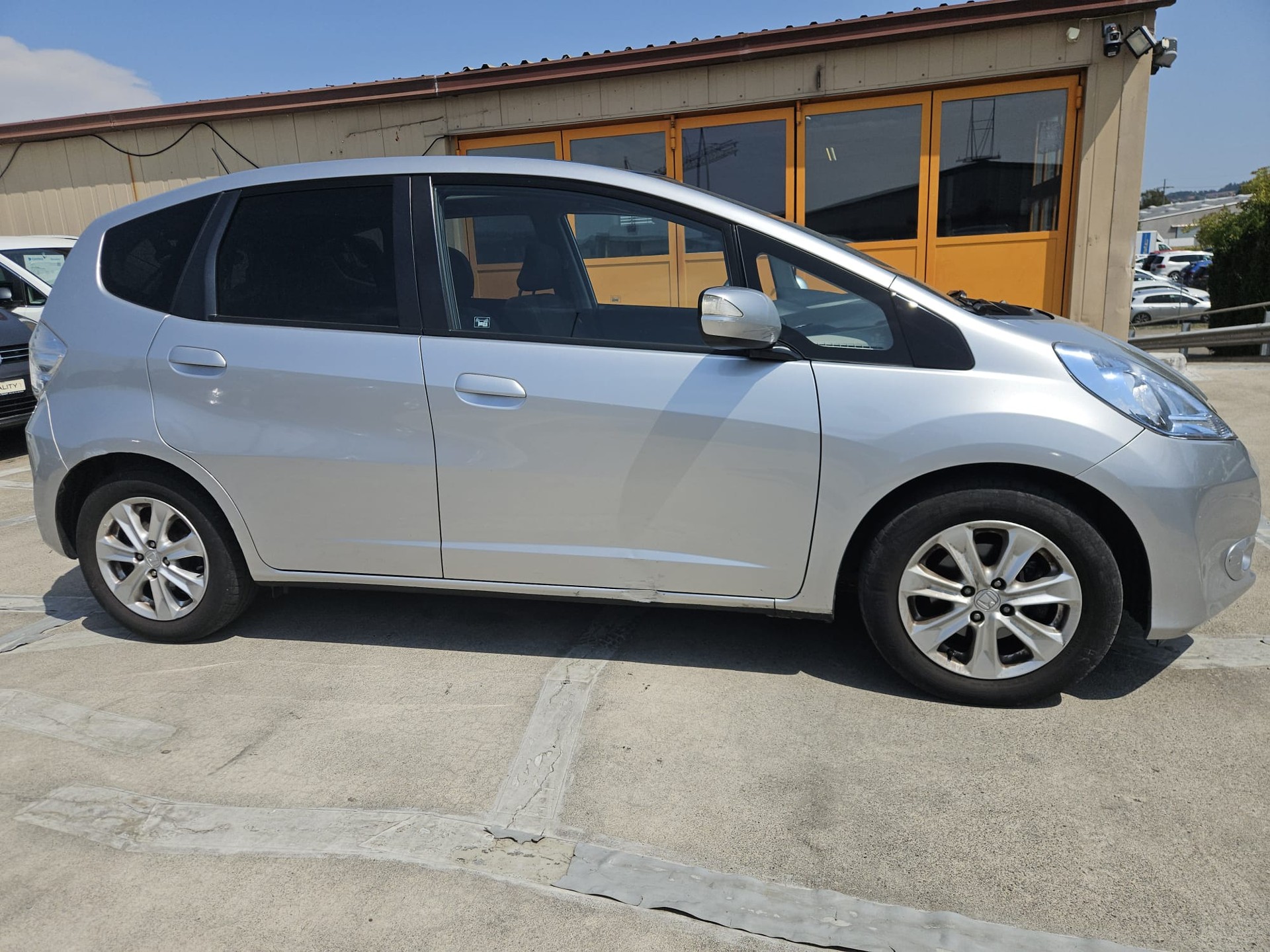 HONDA Jazz 1.3i Hybrid Elegance CVT-image-4