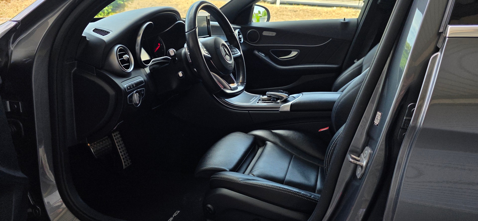 MERCEDES-BENZ C 250 d Swiss Star AMG Line 4Matic 9G-Tronic-image-9