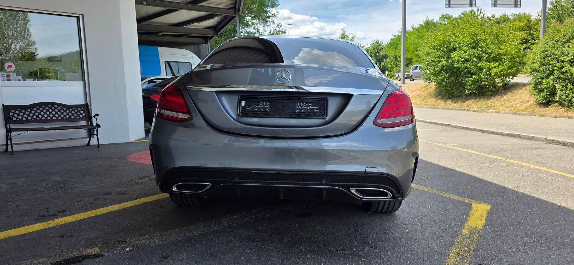 MERCEDES-BENZ C 250 d Swiss Star AMG Line 4Matic 9G-Tronic-image-6