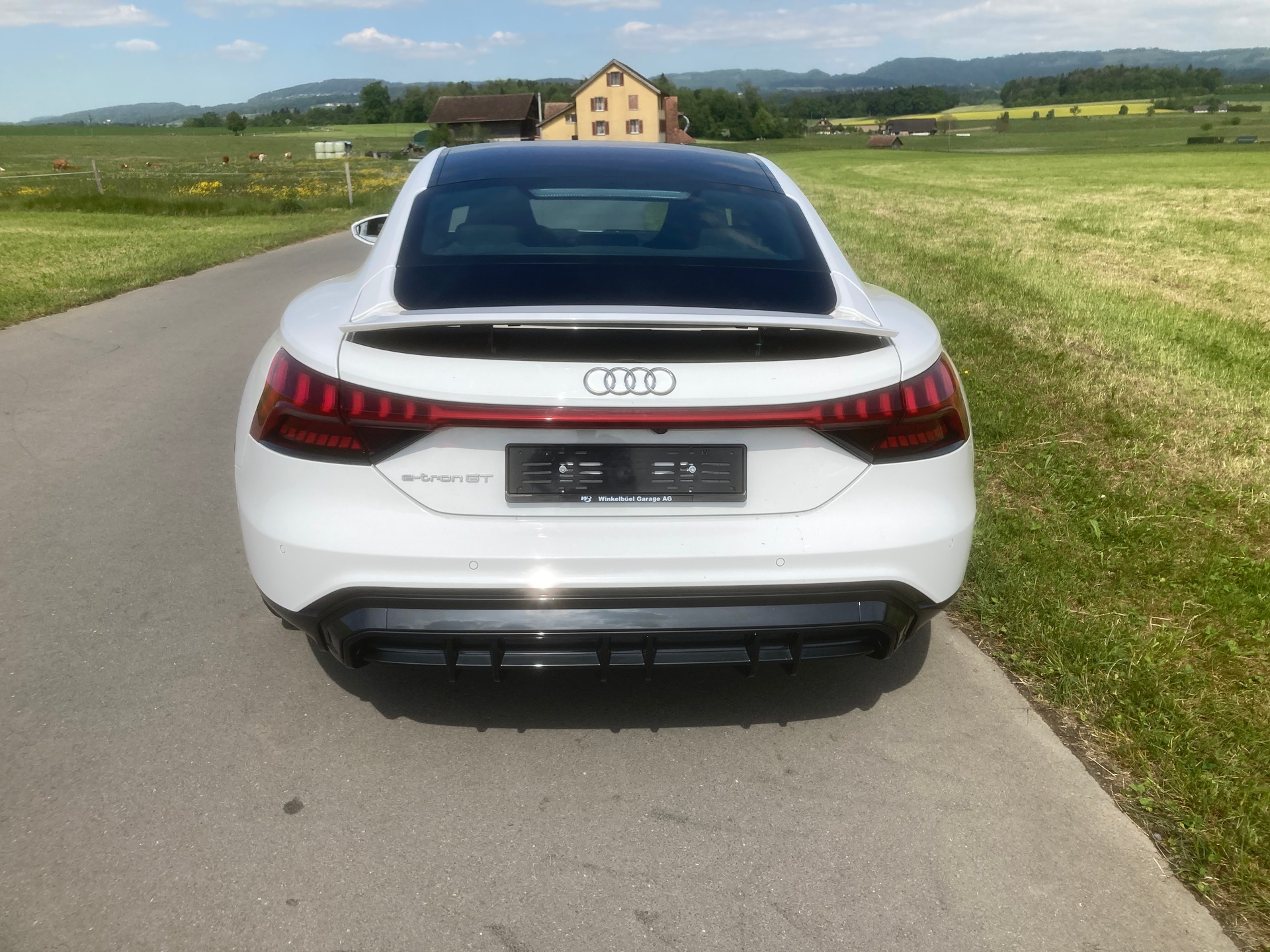 AUDI e-tron GT quattro-image-5