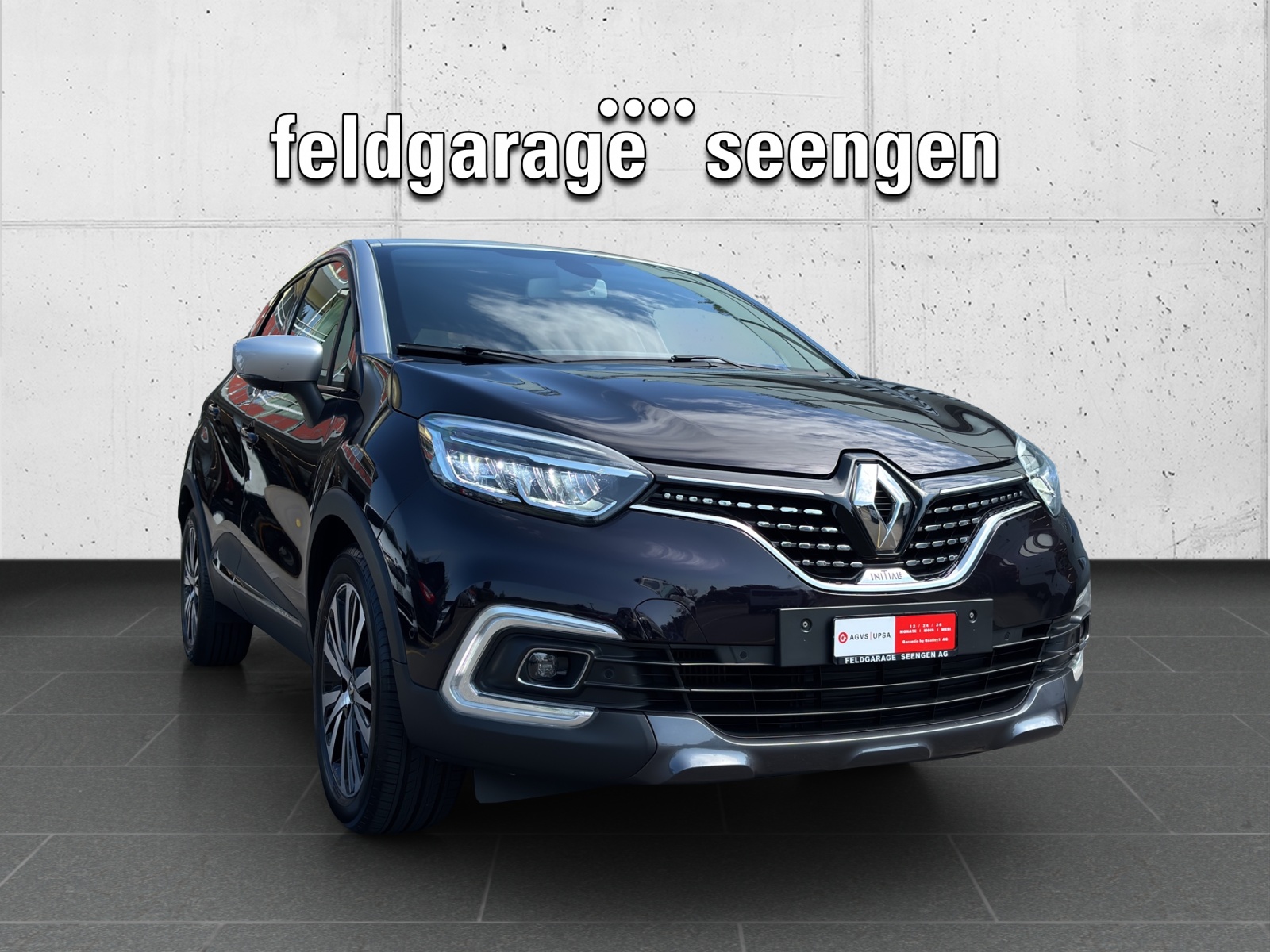 RENAULT Captur 1.3 T 16V Initiale Paris EDC mit Leder und Winterräder-image-2