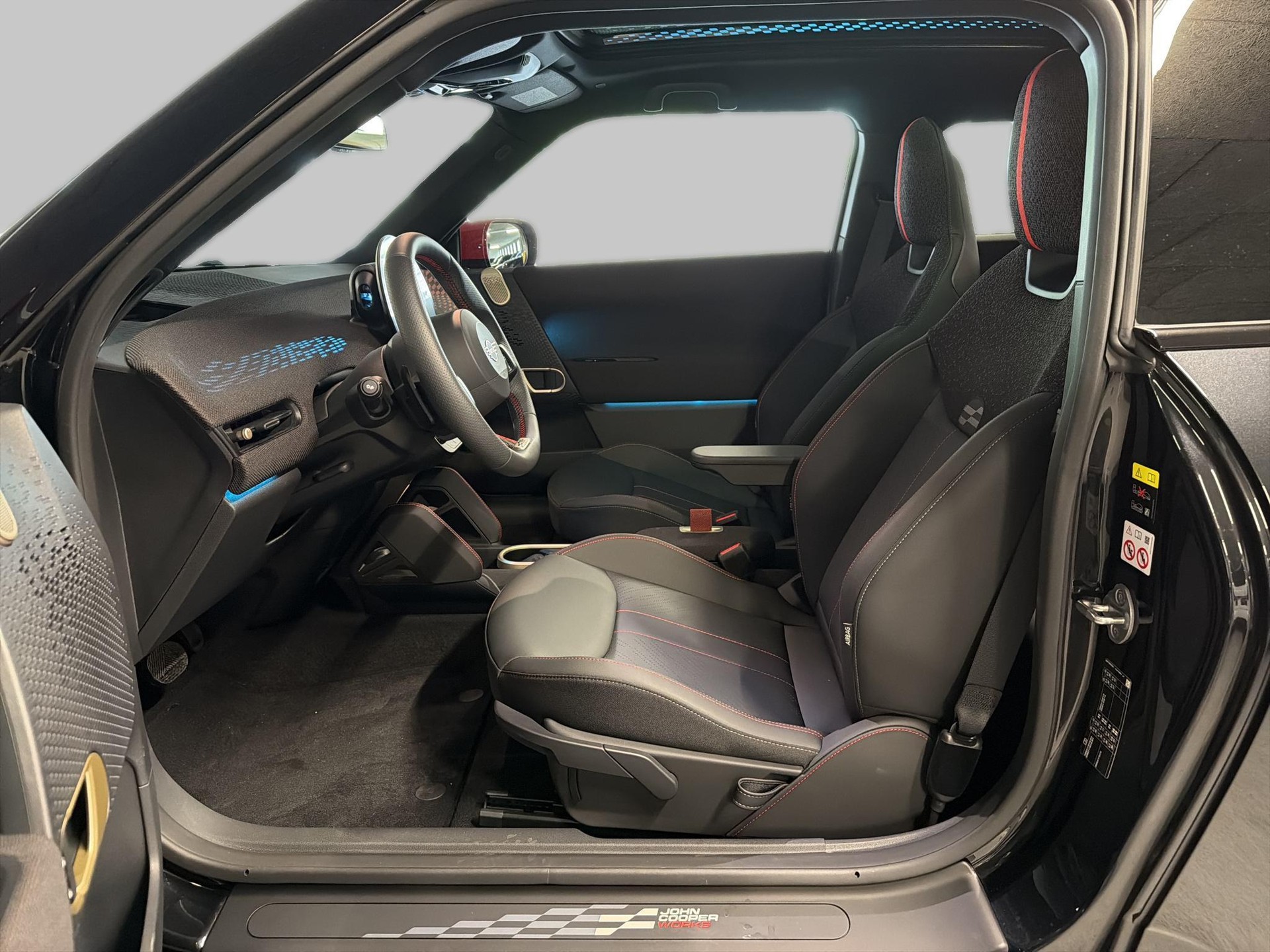 MINI Cooper eJCW-image-13
