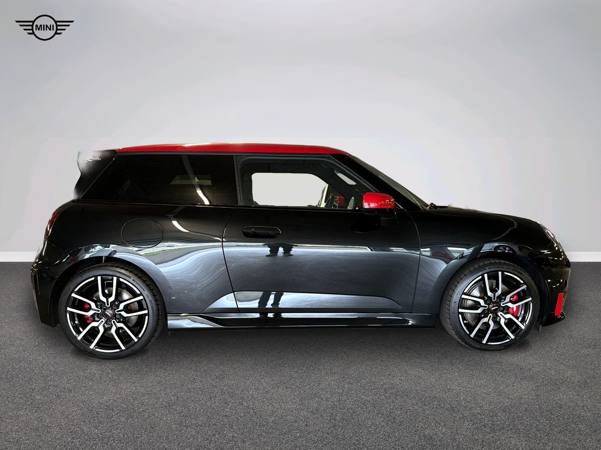 MINI Cooper eJCW-image-1