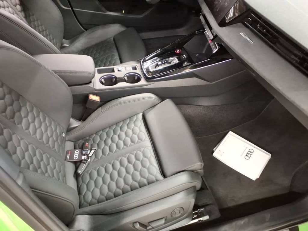 AUDI RS3 Sportback 2.5 TSI quattro S-tronic-image-6