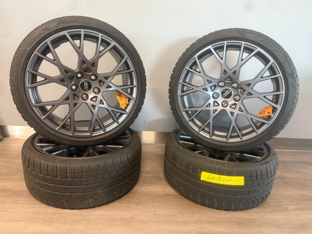 AUDI RS3 Sportback 2.5 TSI qu*Carbon,Panorama Dach,5-Jahre Werksgarantie,Head up*-image-15
