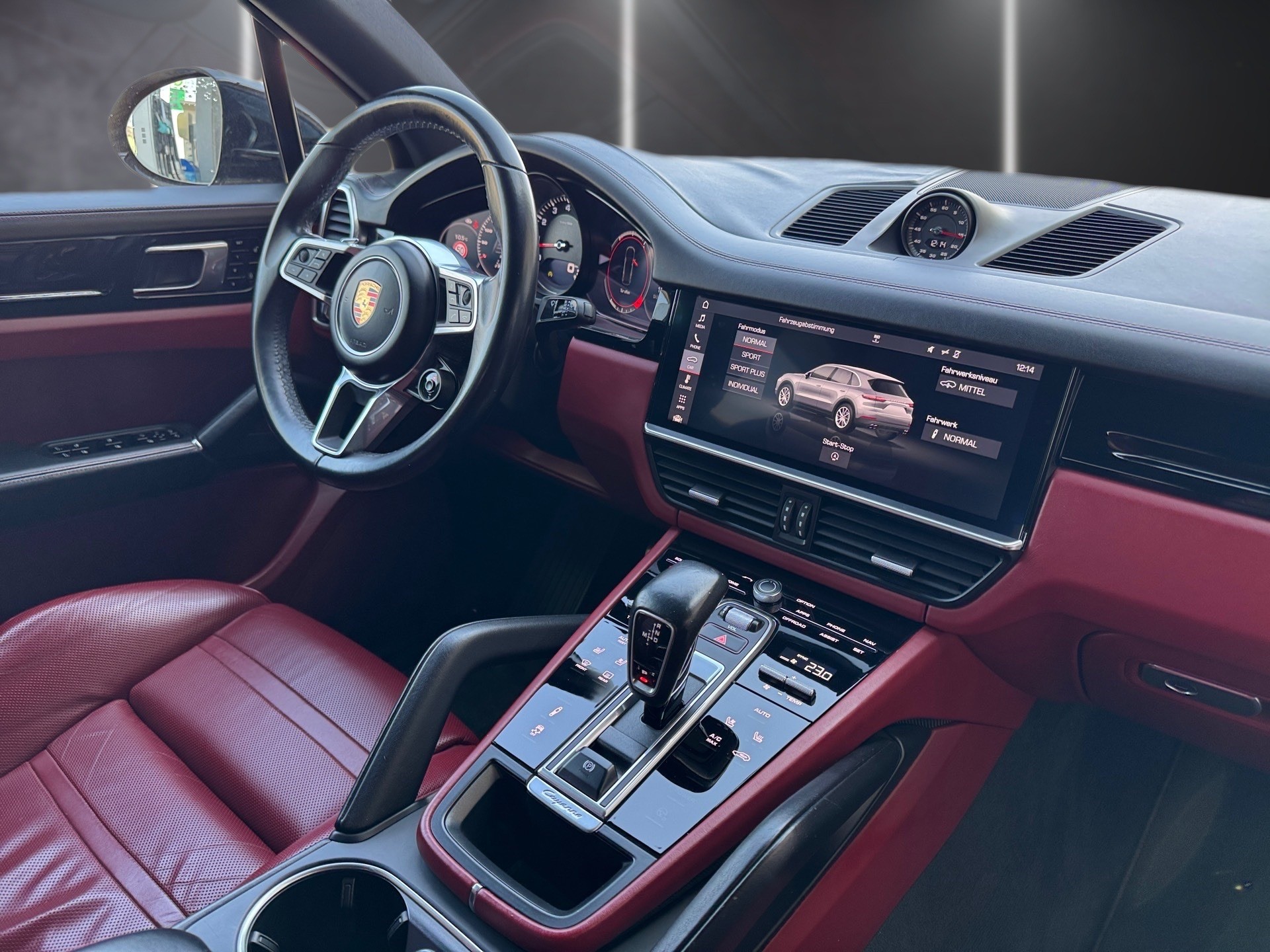 PORSCHE Cayenne S-image-17