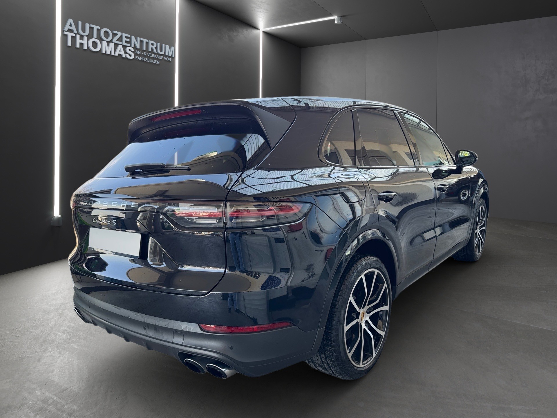 PORSCHE Cayenne S-image-3