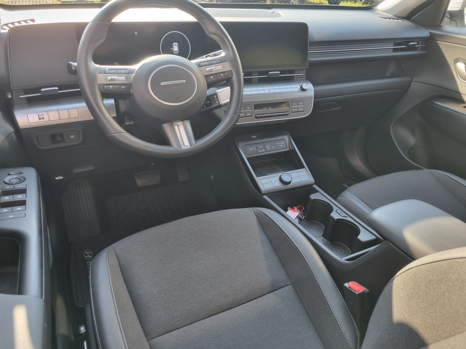 HYUNDAI Kona 1.6 GDi HEV Amplia DCT-image-9