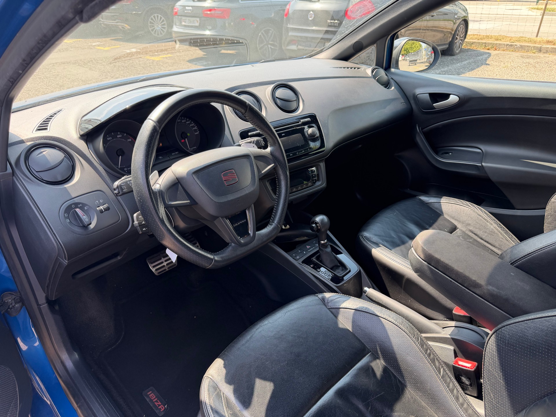 SEAT Ibiza SC 1.4 TSI Cupra DSG-image-8