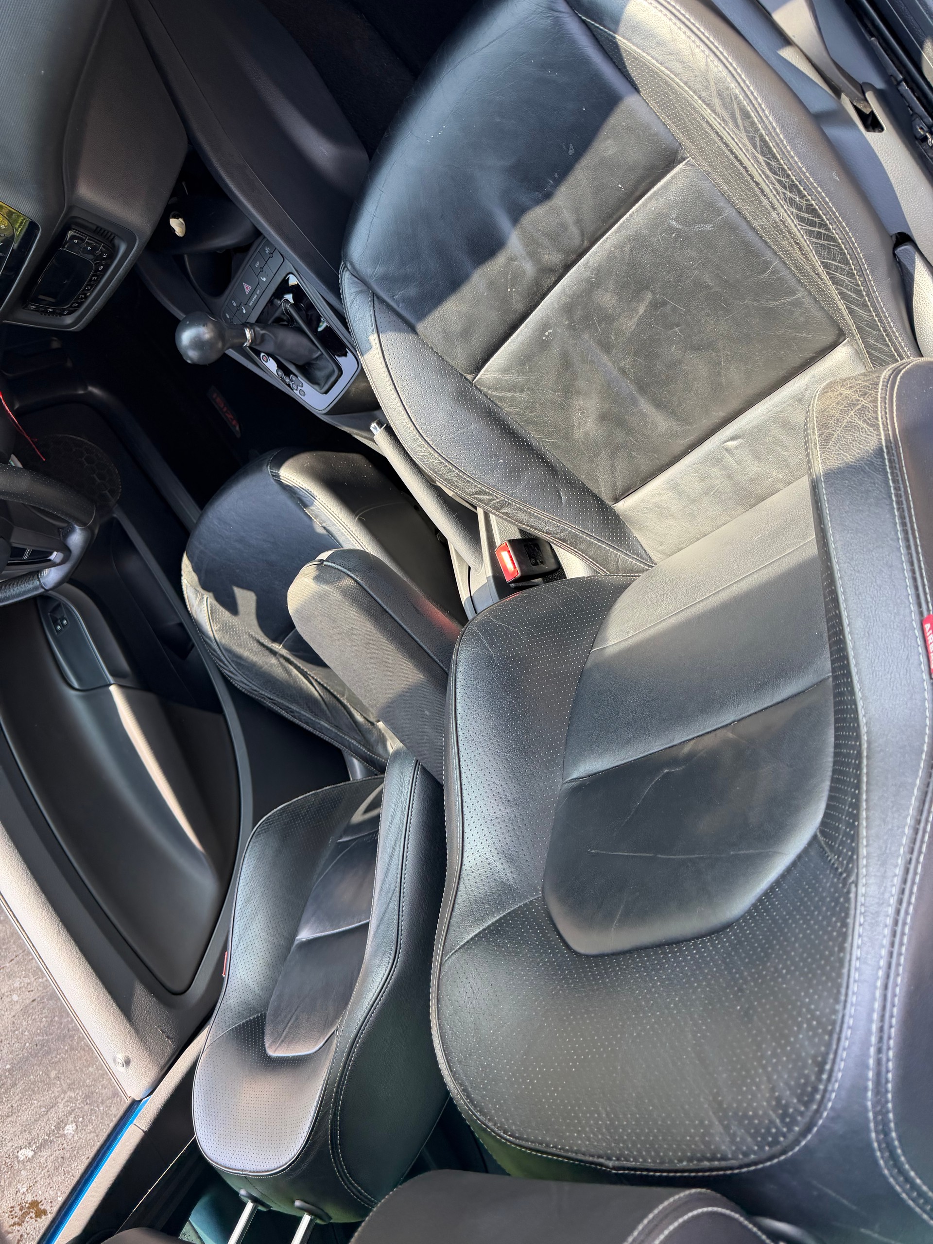 SEAT Ibiza SC 1.4 TSI Cupra DSG-image-3