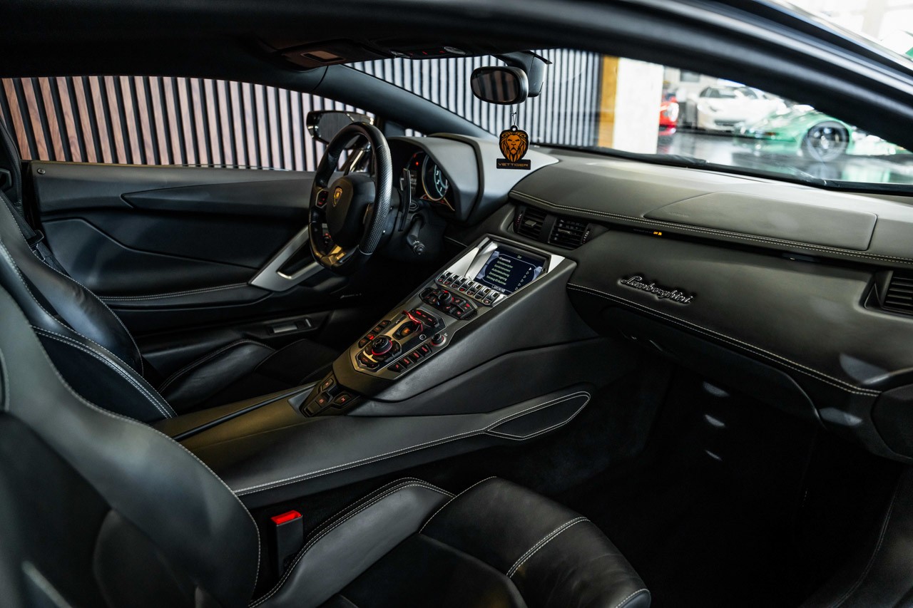 LAMBORGHINI Aventador LP700-4 Coupé E-Gear-image-15