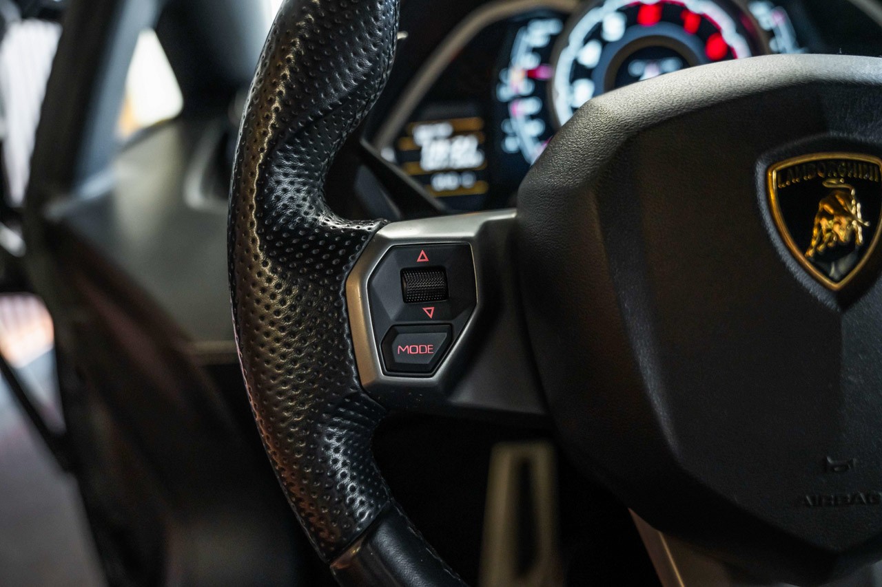 LAMBORGHINI Aventador LP700-4 Coupé E-Gear-image-25