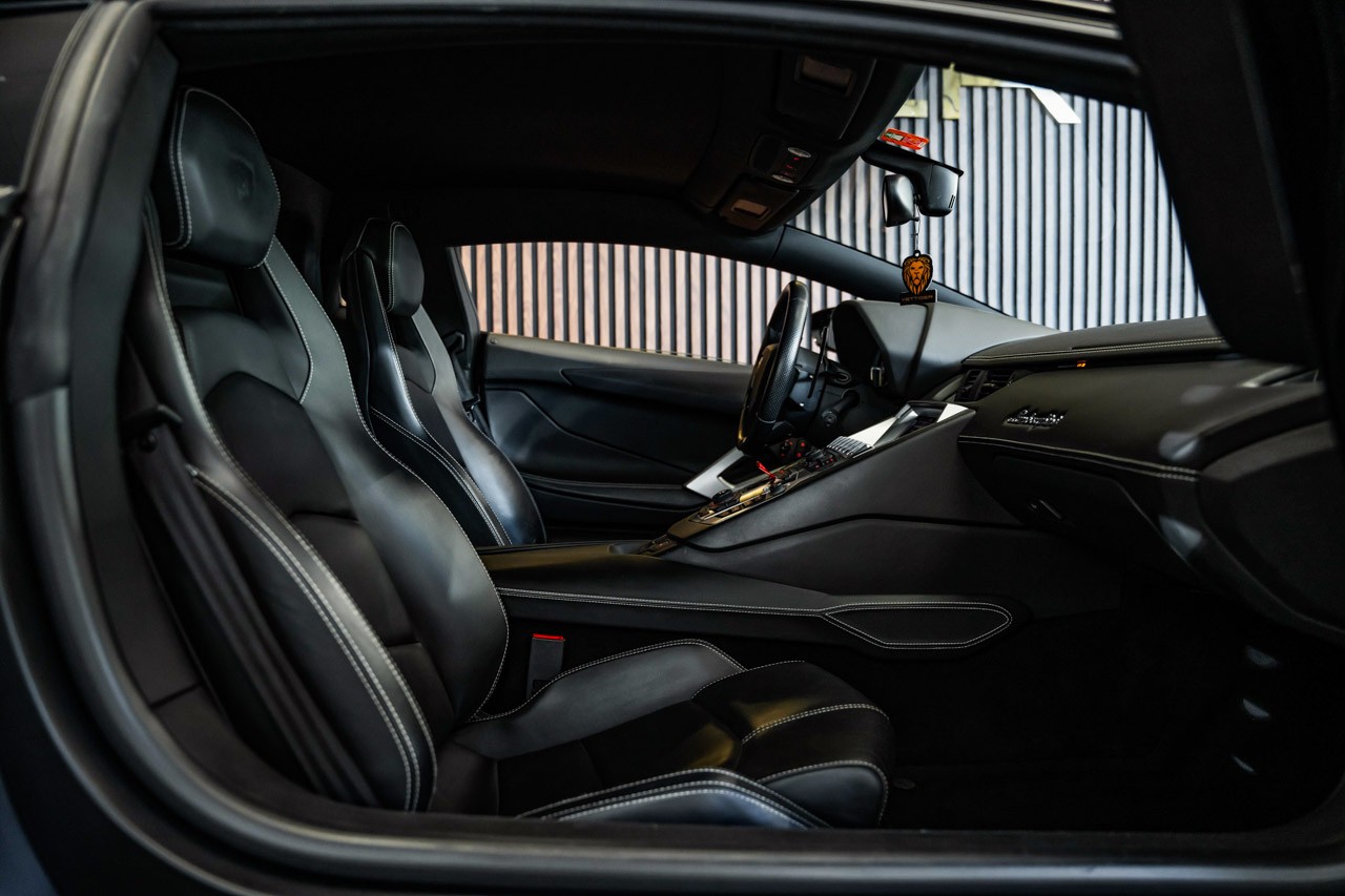 LAMBORGHINI Aventador LP700-4 Coupé E-Gear-image-16