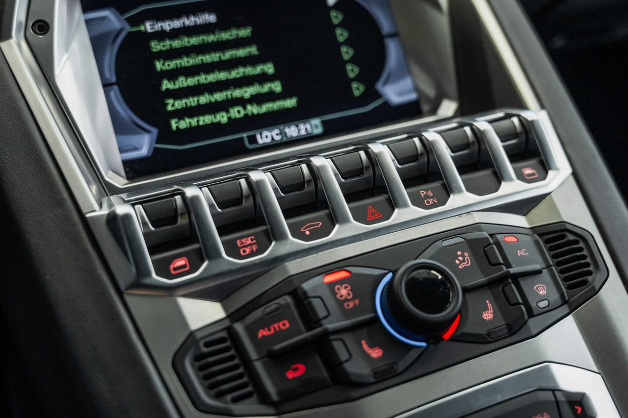 LAMBORGHINI Aventador LP700-4 Coupé E-Gear-image-26