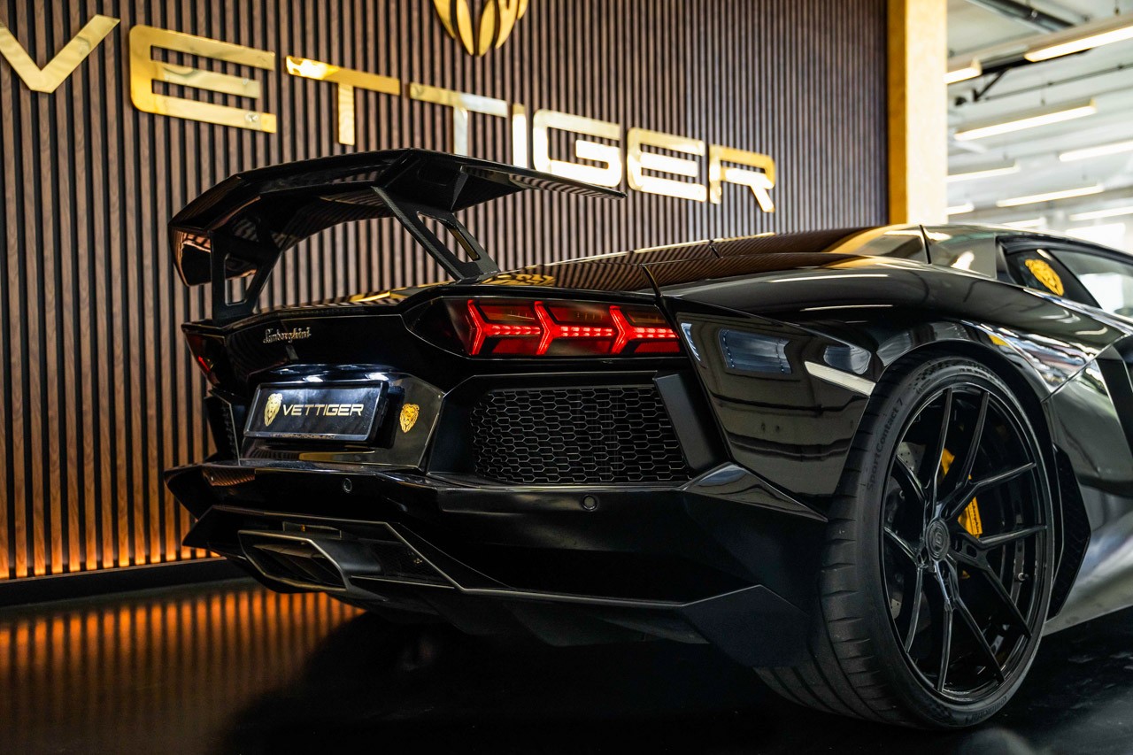 LAMBORGHINI Aventador LP700-4 Coupé E-Gear-image-8