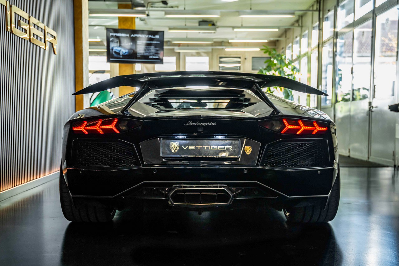 LAMBORGHINI Aventador LP700-4 Coupé E-Gear-image-5