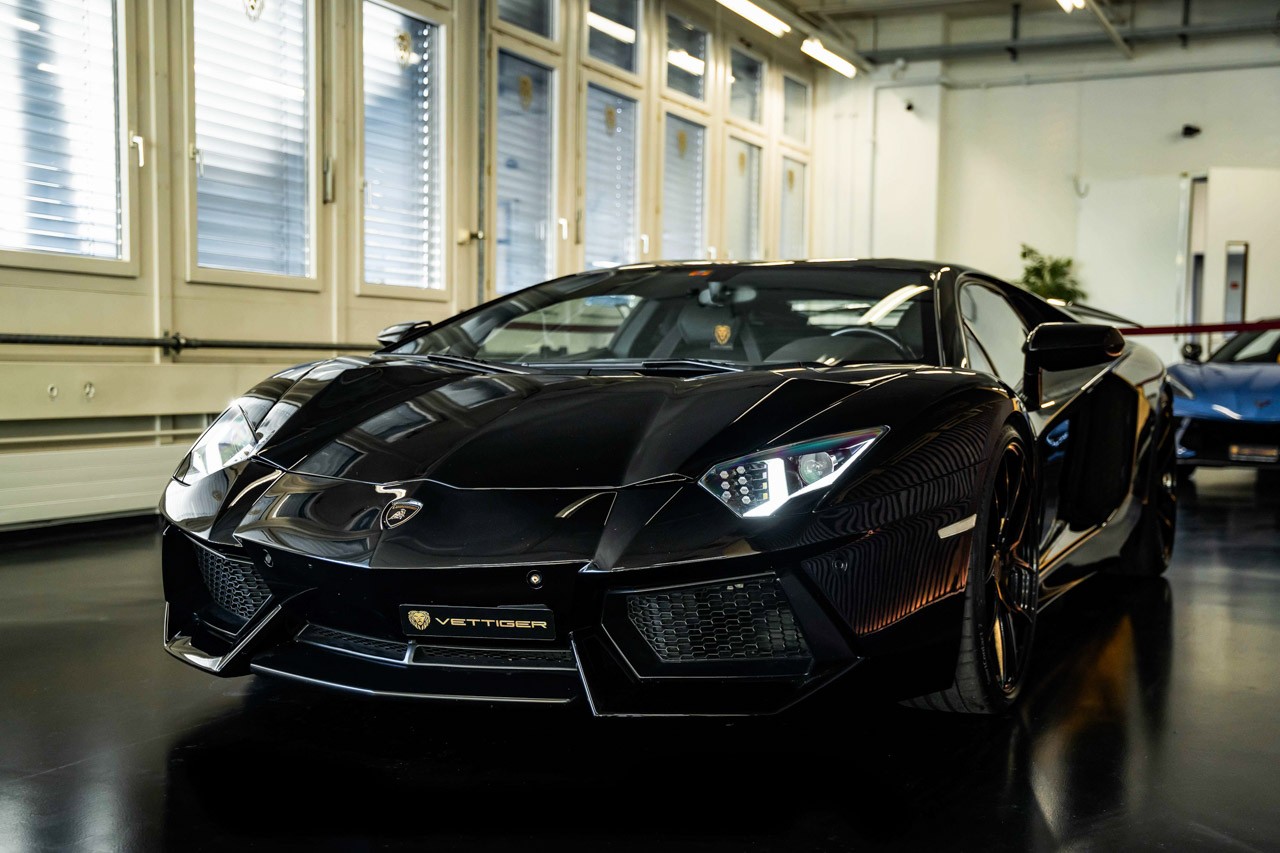 LAMBORGHINI Aventador LP700-4 Coupé E-Gear-showroom-element-3