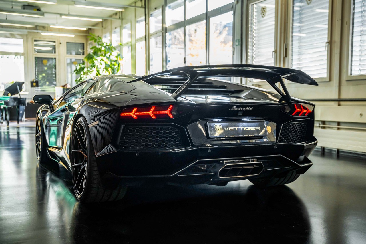 LAMBORGHINI Aventador LP700-4 Coupé E-Gear-image-4
