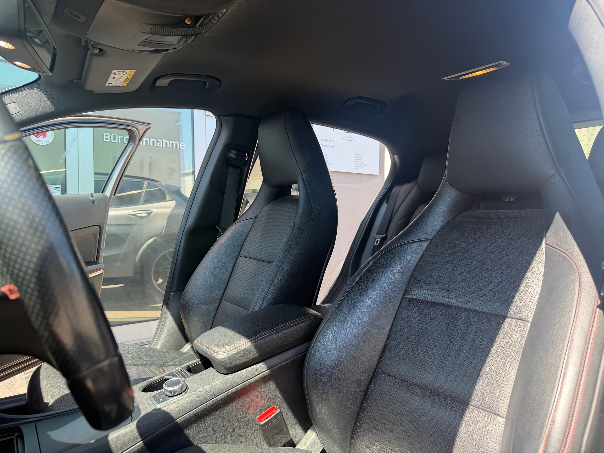MERCEDES-BENZ GLA 220 CDI AMG Line 4Matic 7G-DCT-image-9