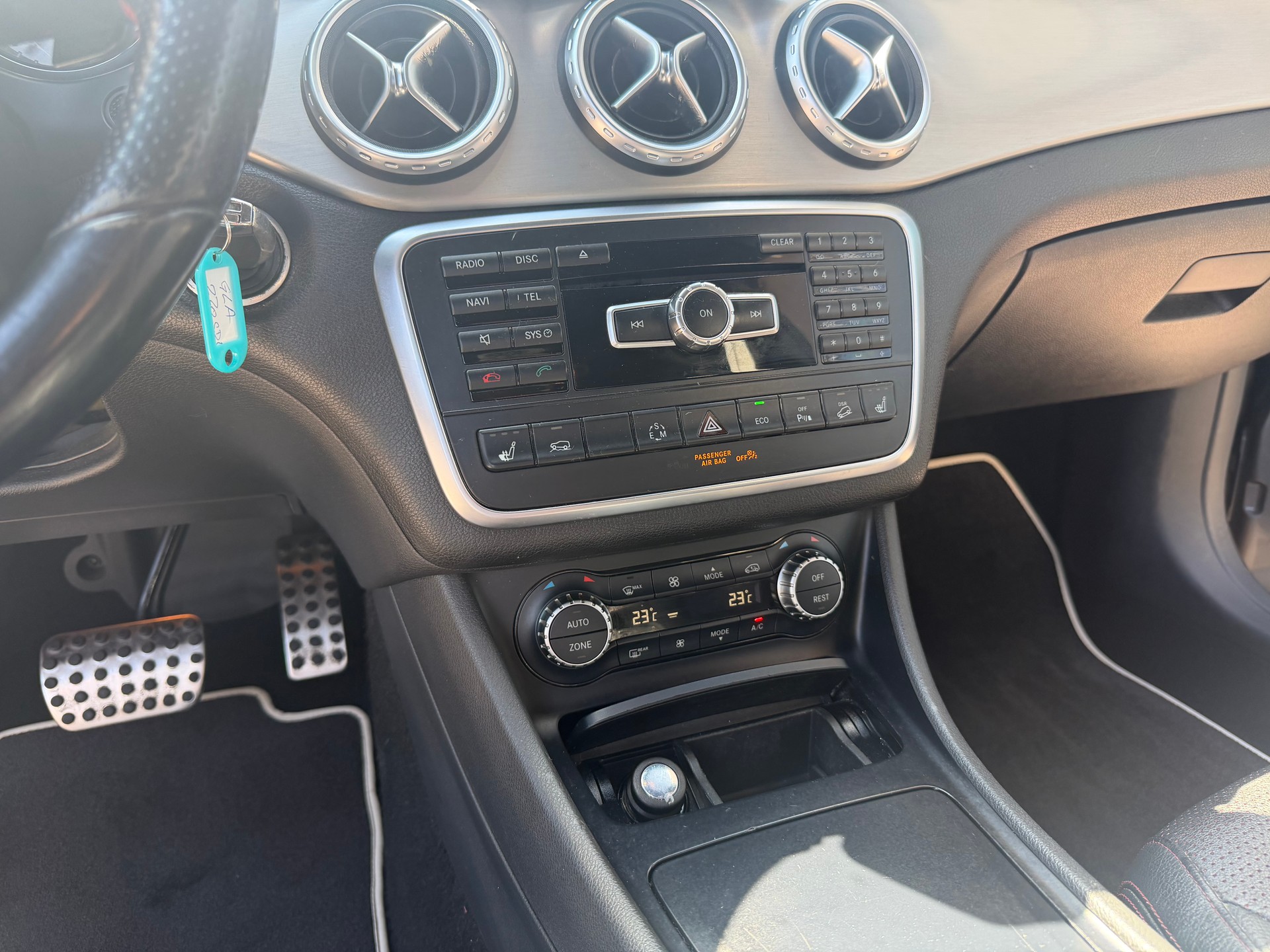 MERCEDES-BENZ GLA 220 CDI AMG Line 4Matic 7G-DCT-image-13