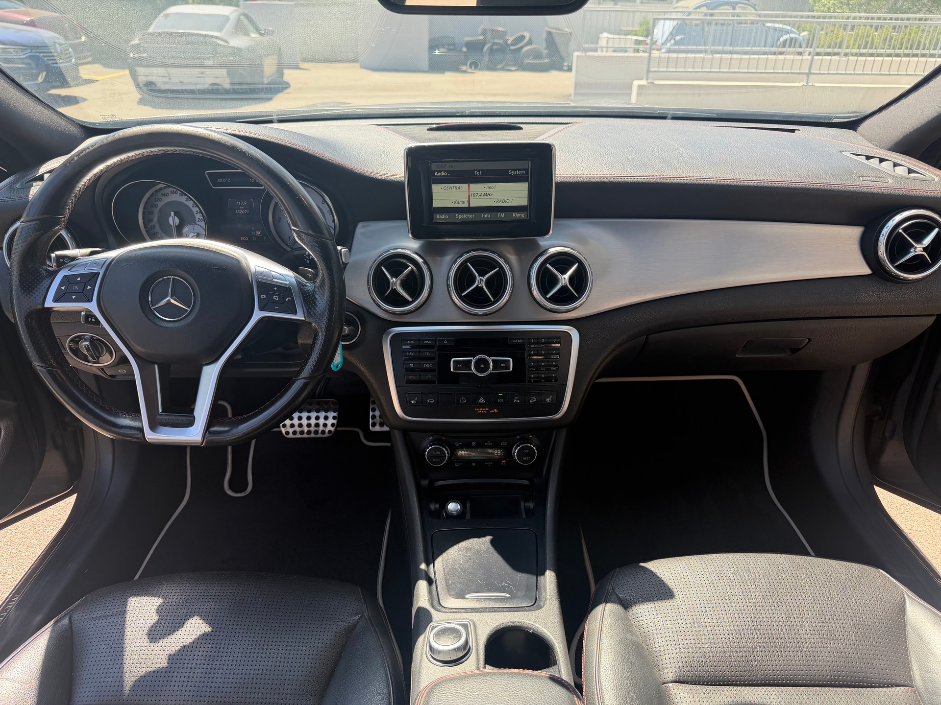 MERCEDES-BENZ GLA 220 CDI AMG Line 4Matic 7G-DCT-image-11