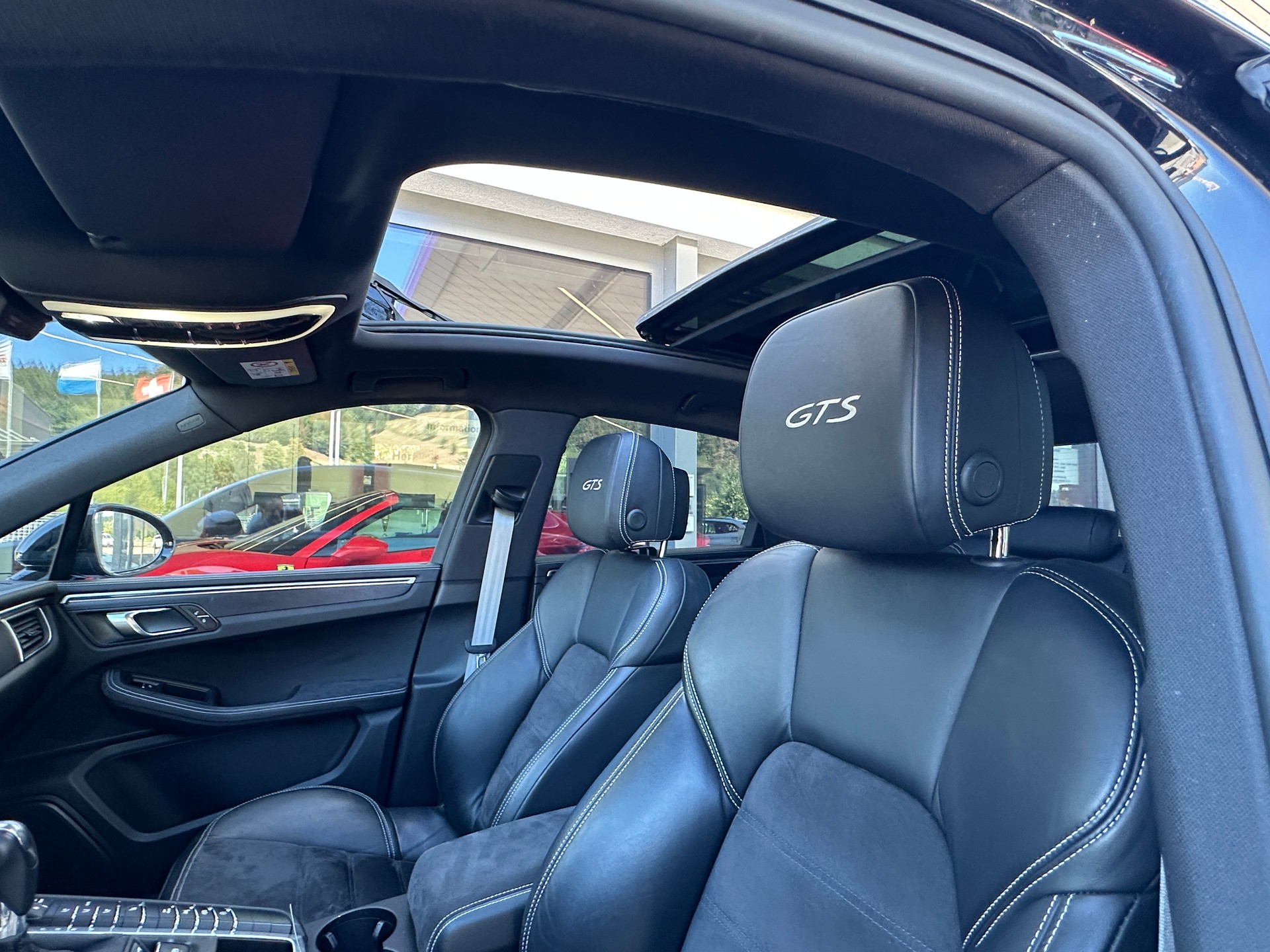 PORSCHE Macan GTS PDK-image-15