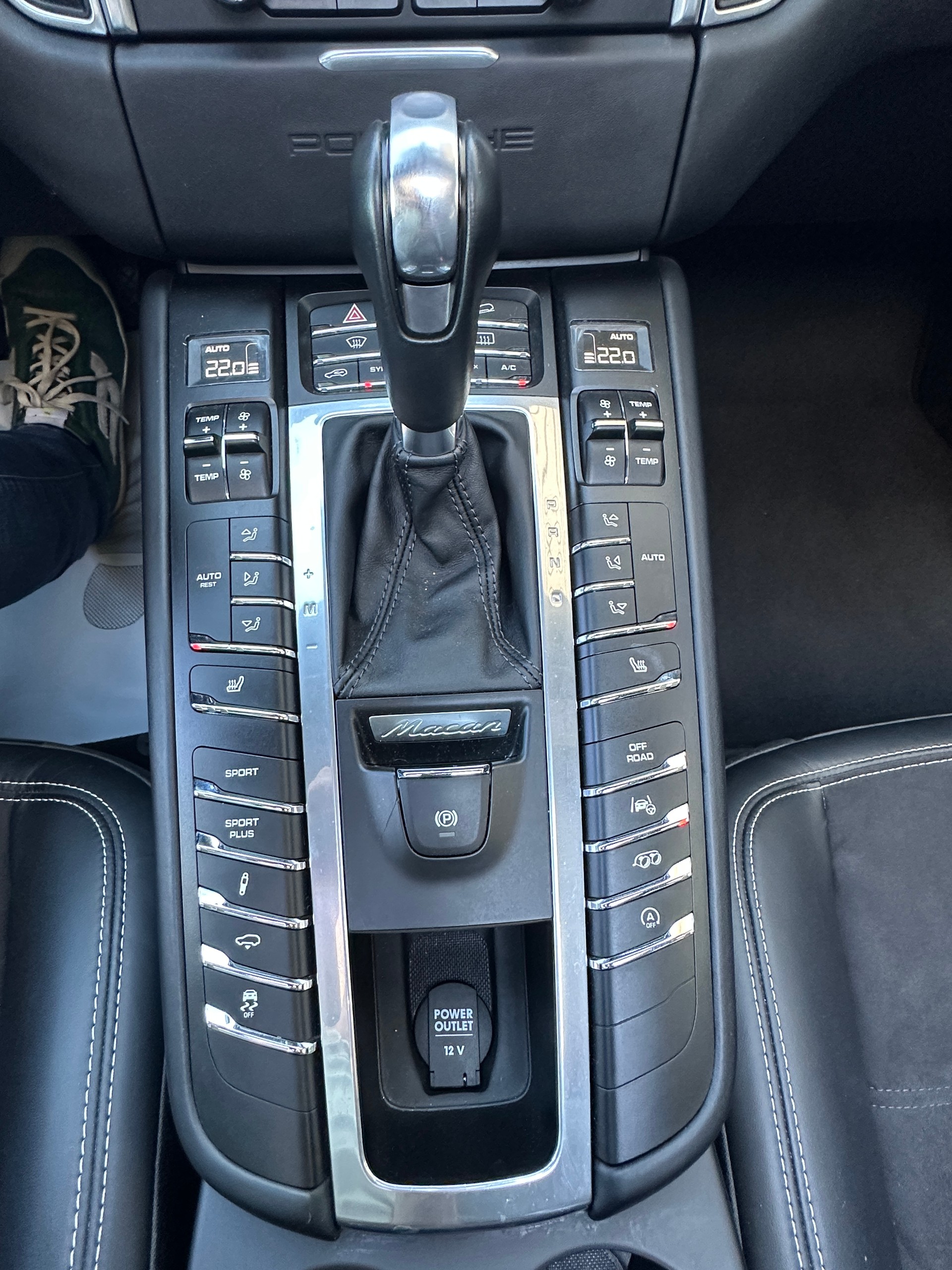 PORSCHE Macan GTS PDK-image-16