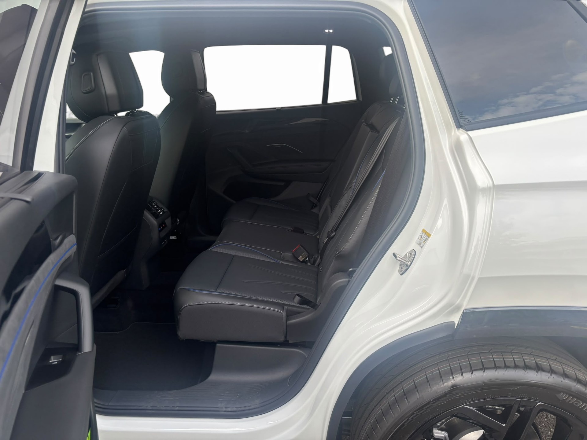 VW Tayron R-Line UNITED 2.0TSI 204PS DSG 4Motion-image-7