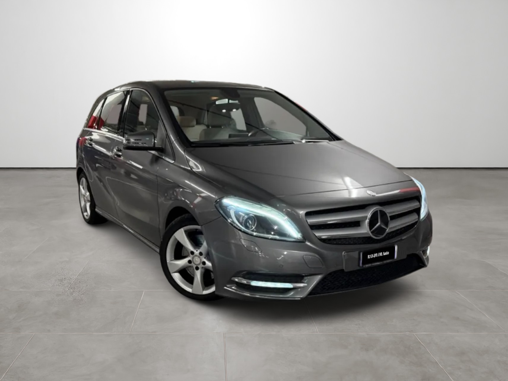 MERCEDES-BENZ B 220 4Matic 7G-DCT-image-0