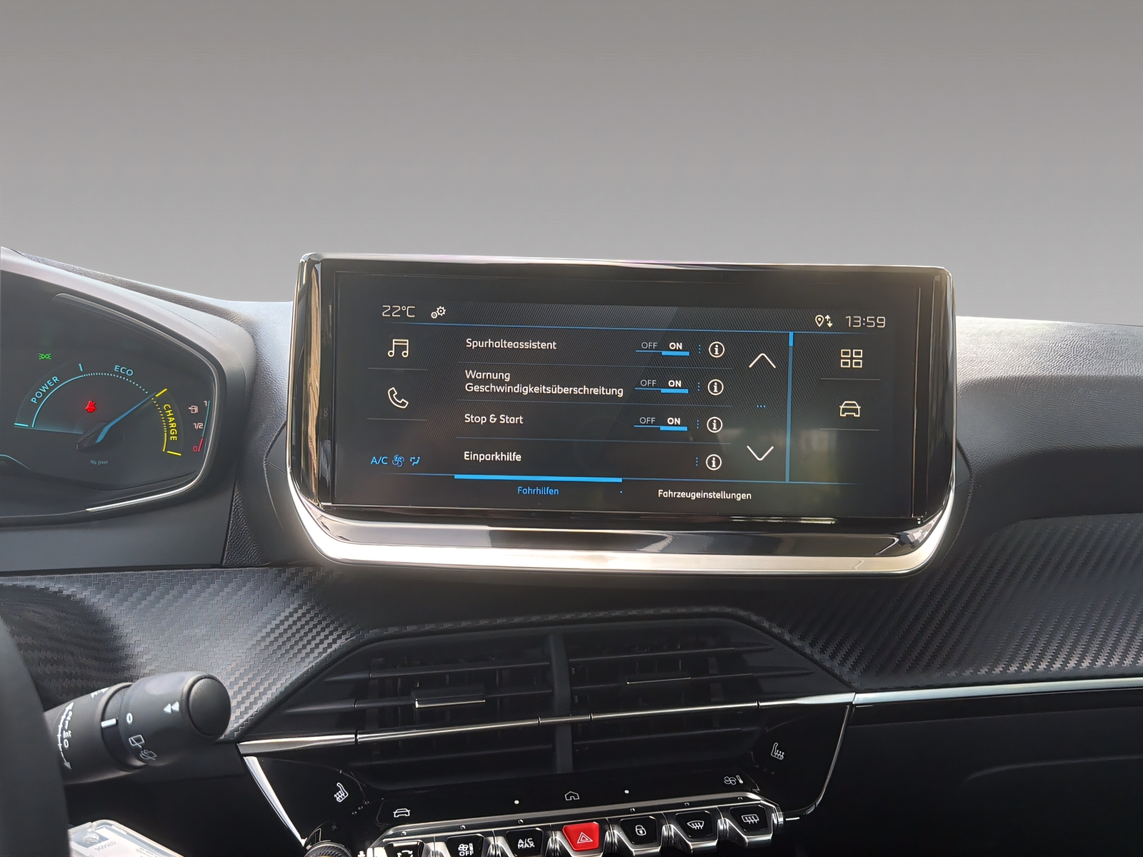 PEUGEOT 208 1.2 Hybrid Style-image-12
